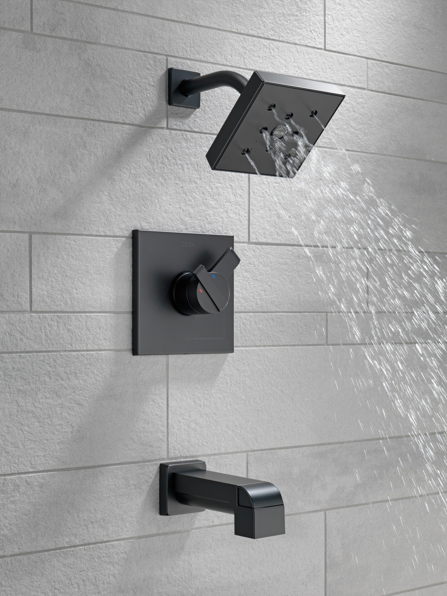 Delta Ara® Monitor® 17 Series H2OKinetic® Tub & Shower Trim