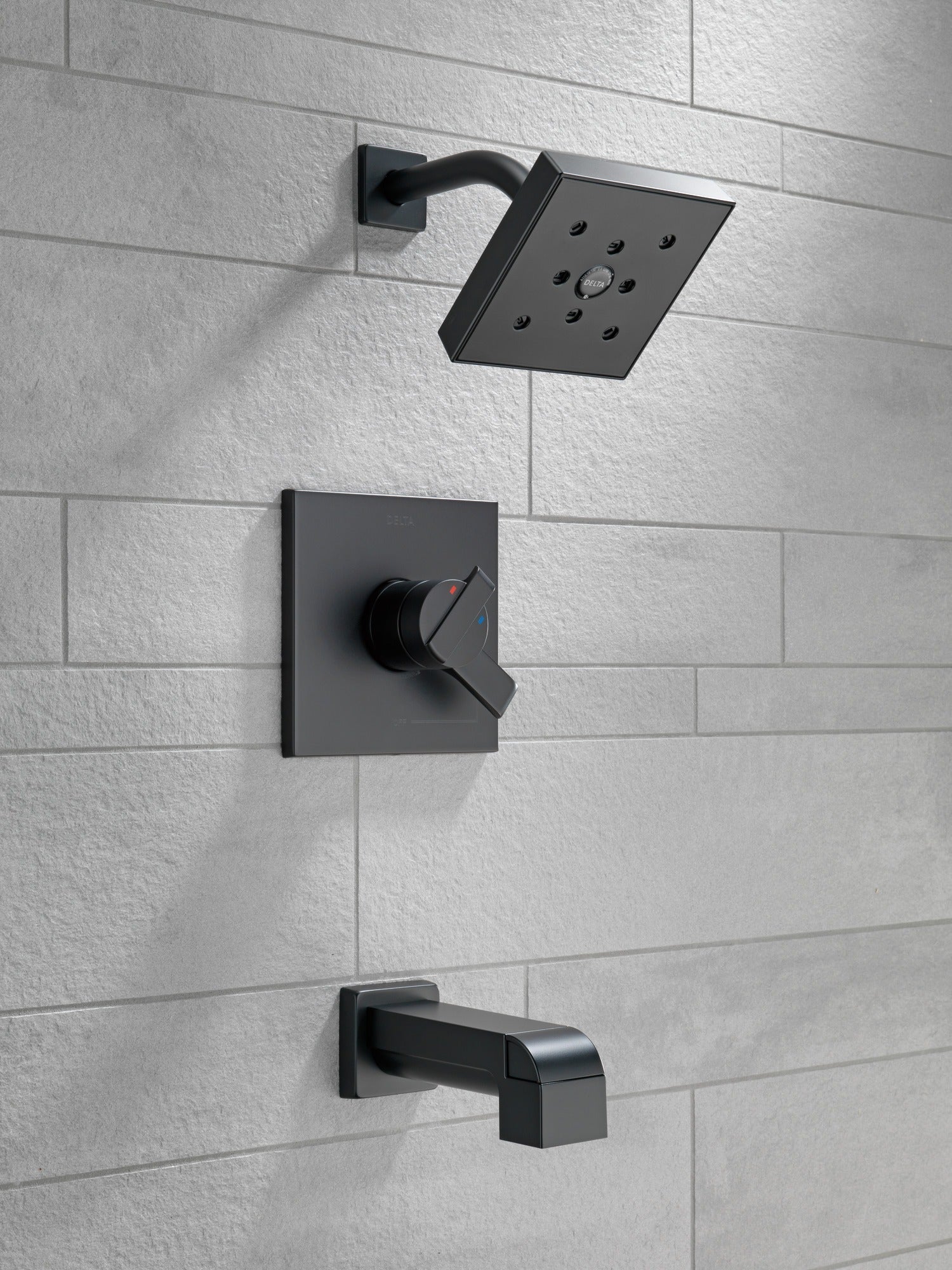 Delta Ara® Monitor® 17 Series H2OKinetic® Tub & Shower Trim