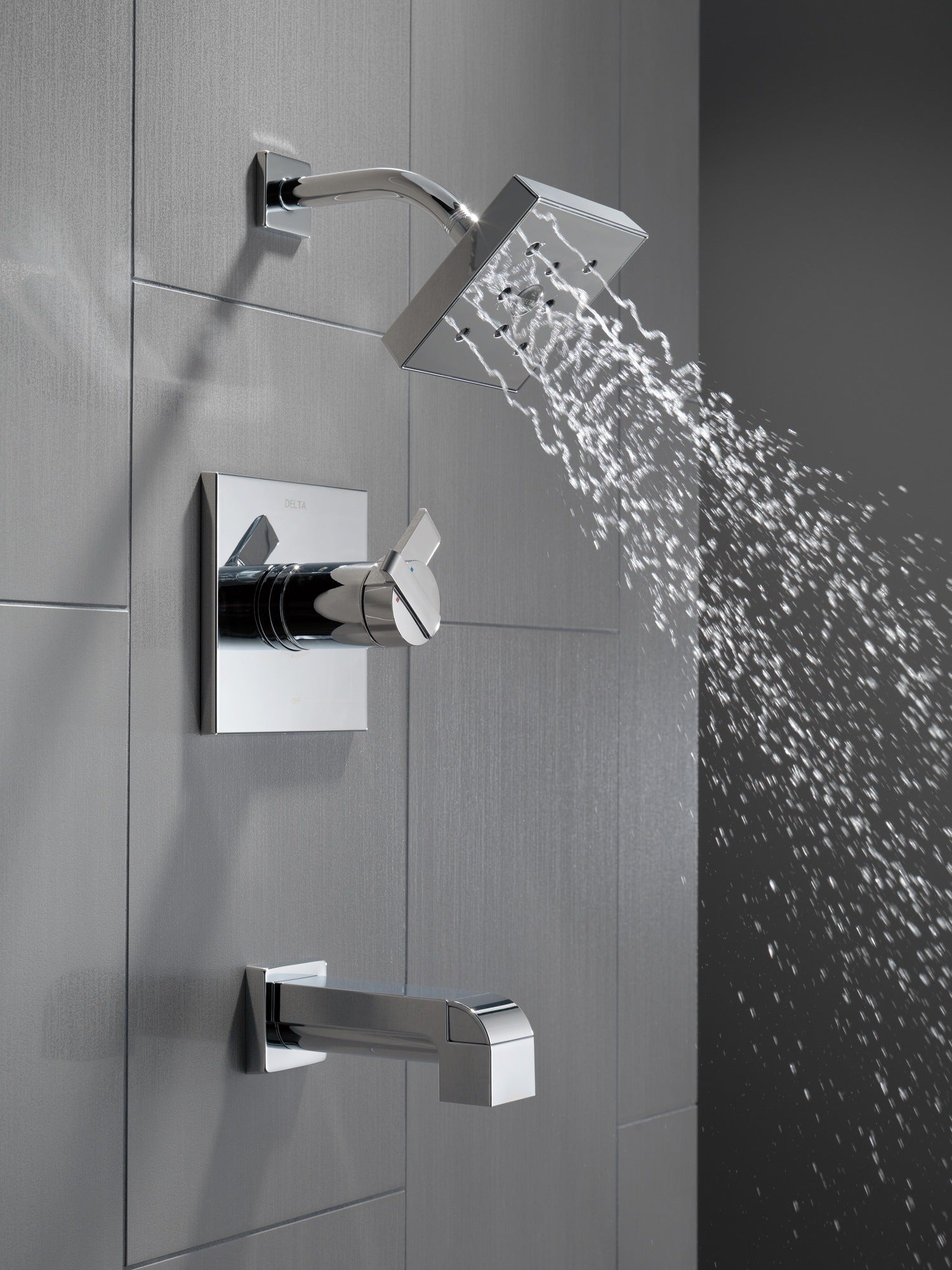 Delta Ara® Monitor® 17 Series H2OKinetic® Tub & Shower Trim