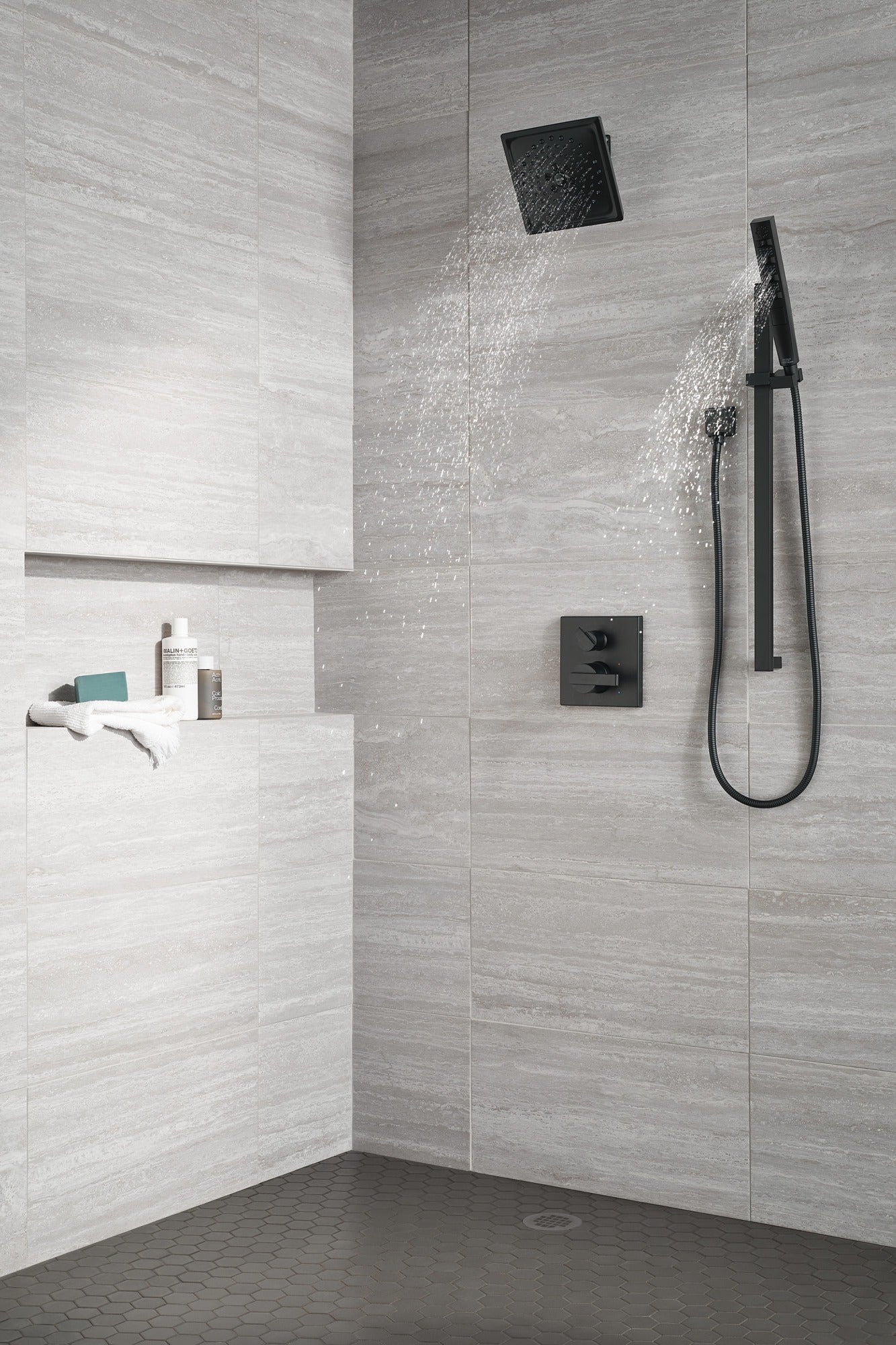 Delta Ara® Angular Modern Monitor® 14 Series Valve Trim with 3-Setting Integrated Diverter