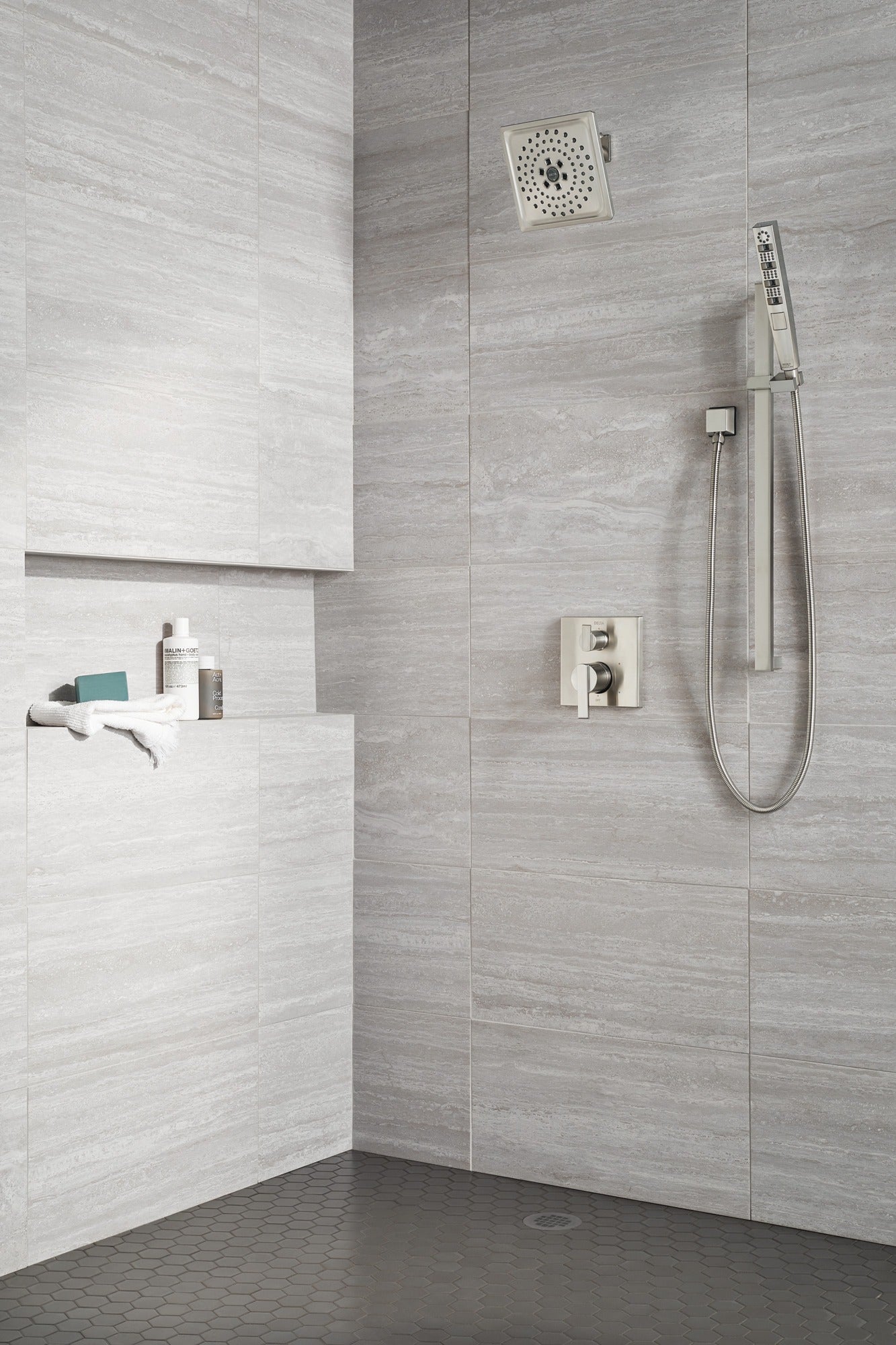 Delta Ara® Angular Modern Monitor® 14 Series Valve Trim with 3-Setting Integrated Diverter