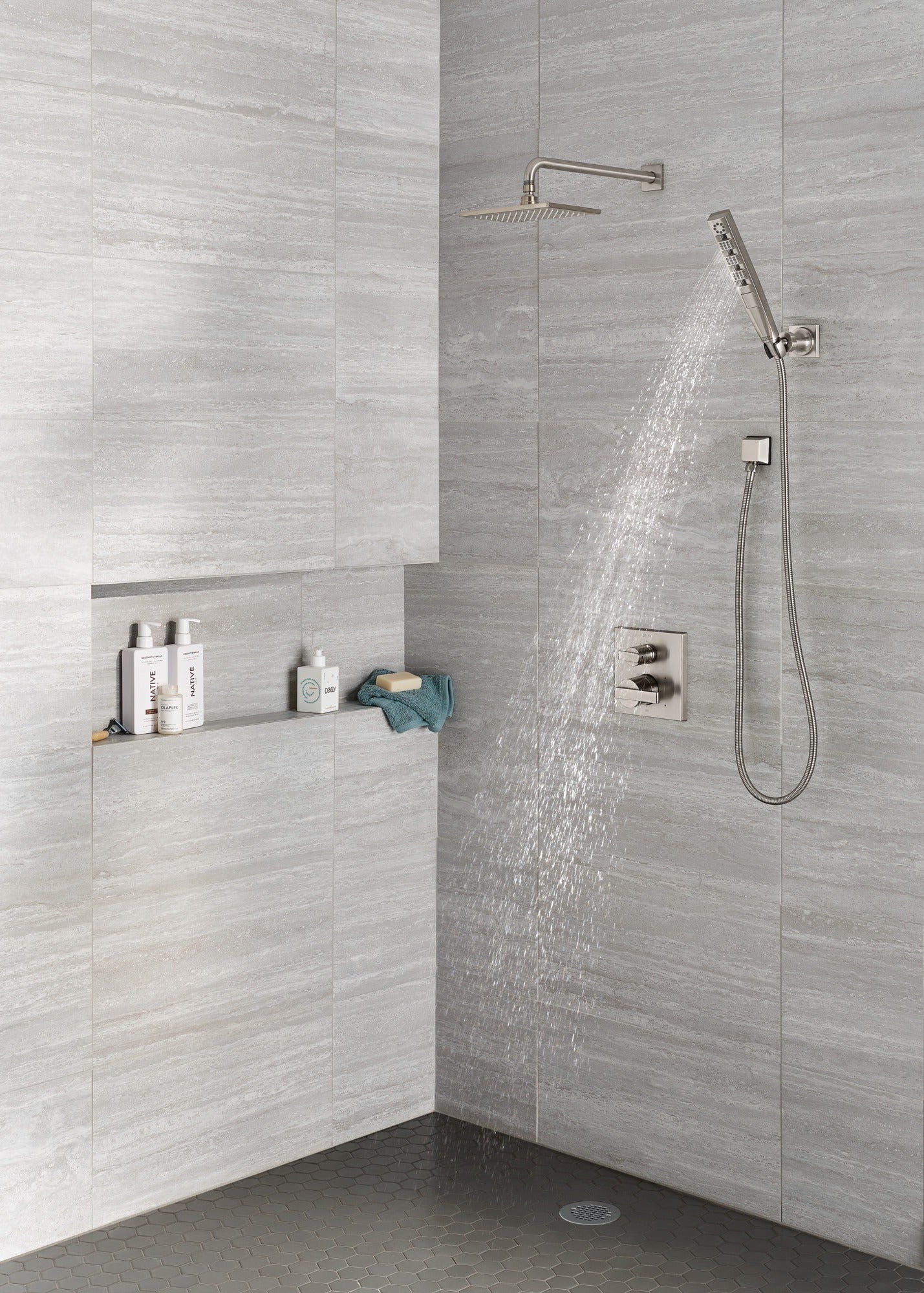 Delta Ara® Angular Modern Monitor® 14 Series Valve Trim with 3-Setting Integrated Diverter