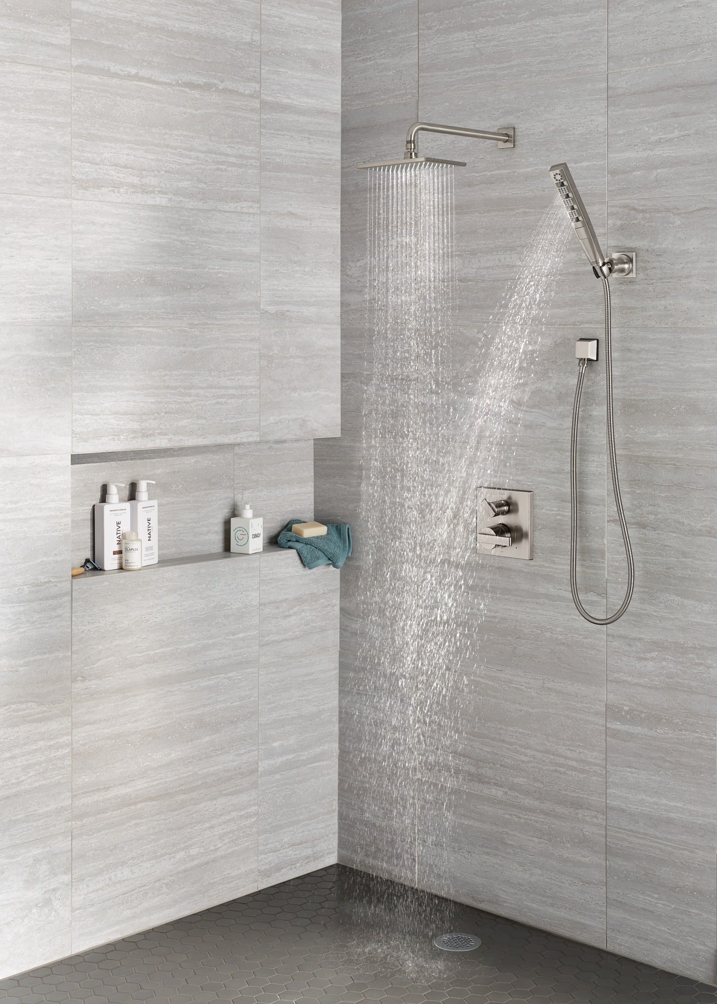 Delta Ara® Angular Modern Monitor® 14 Series Valve Trim with 3-Setting Integrated Diverter