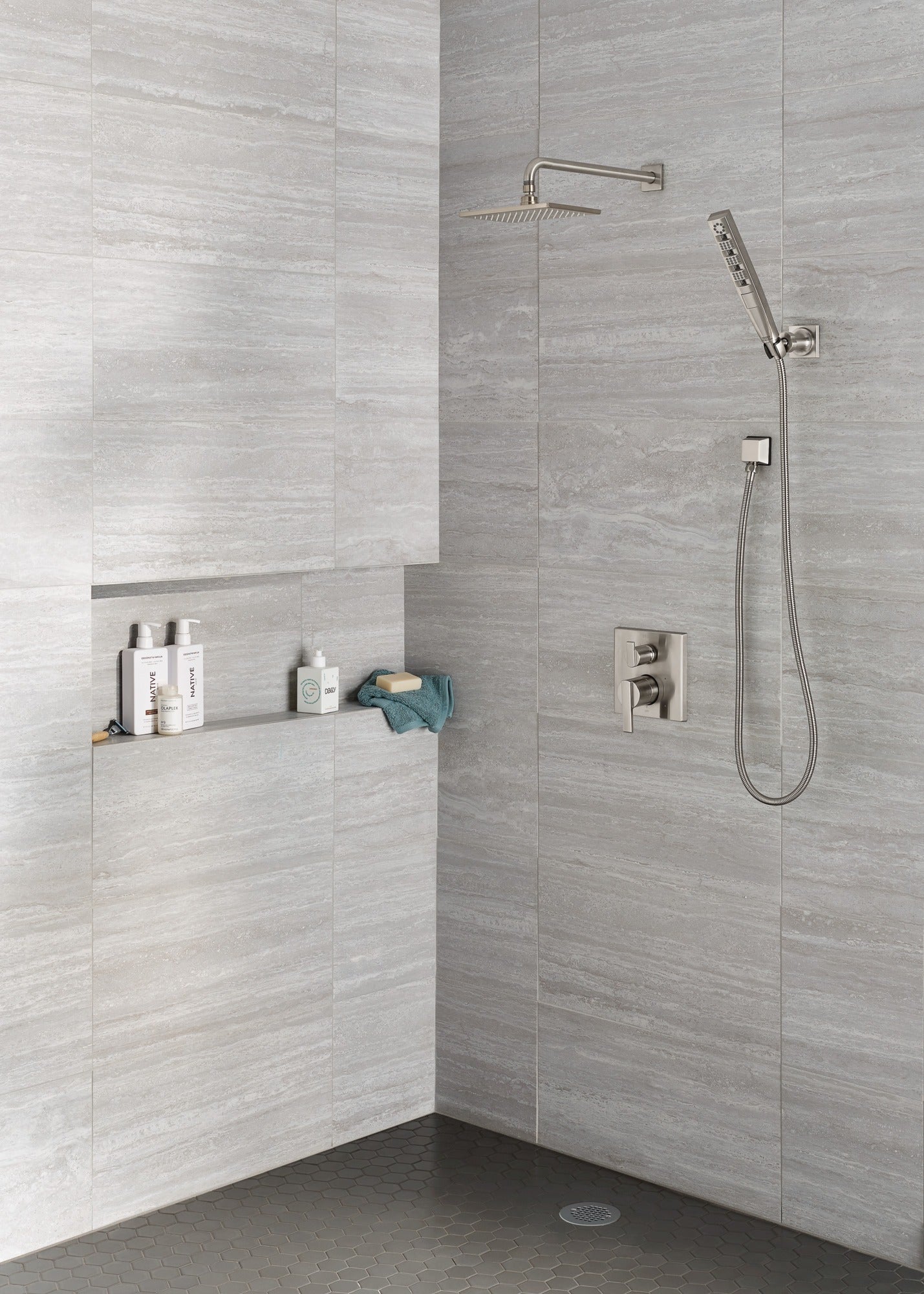 Delta Ara® Angular Modern Monitor® 14 Series Valve Trim with 3-Setting Integrated Diverter