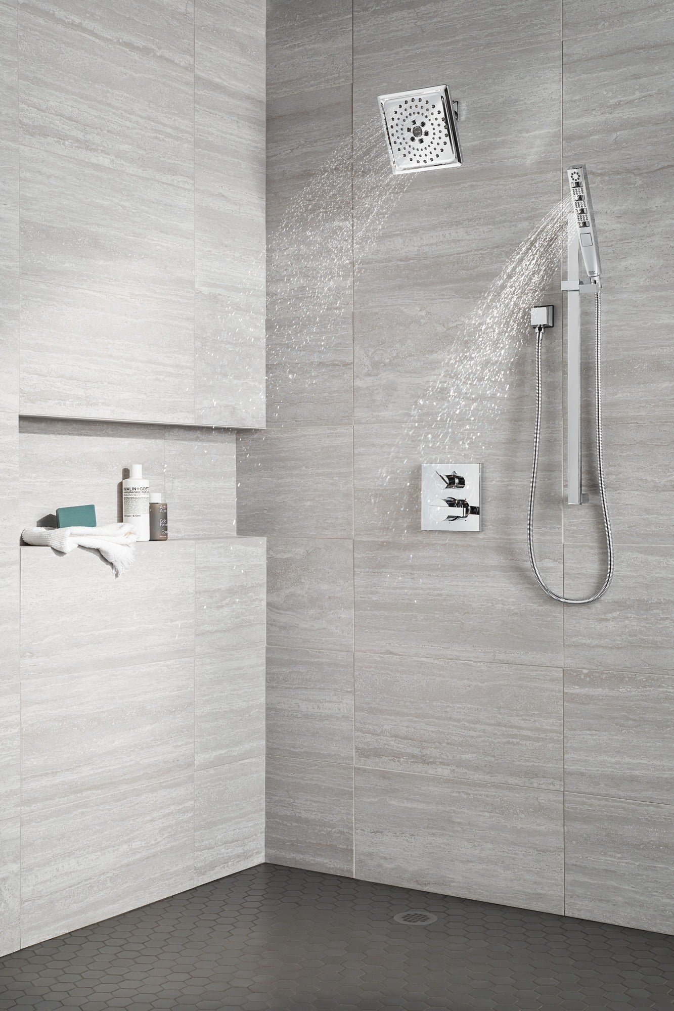 Delta Universal Showering Components H2OKinetic® Hand Shower 1.75 GPM w/Slide Bar 4S