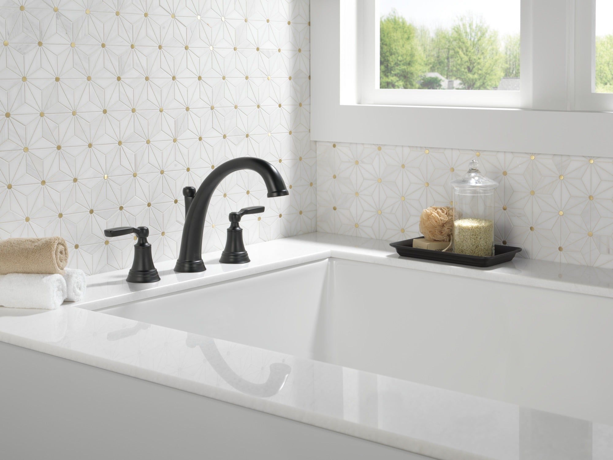 Delta Woodhurst™ Roman Tub Trim