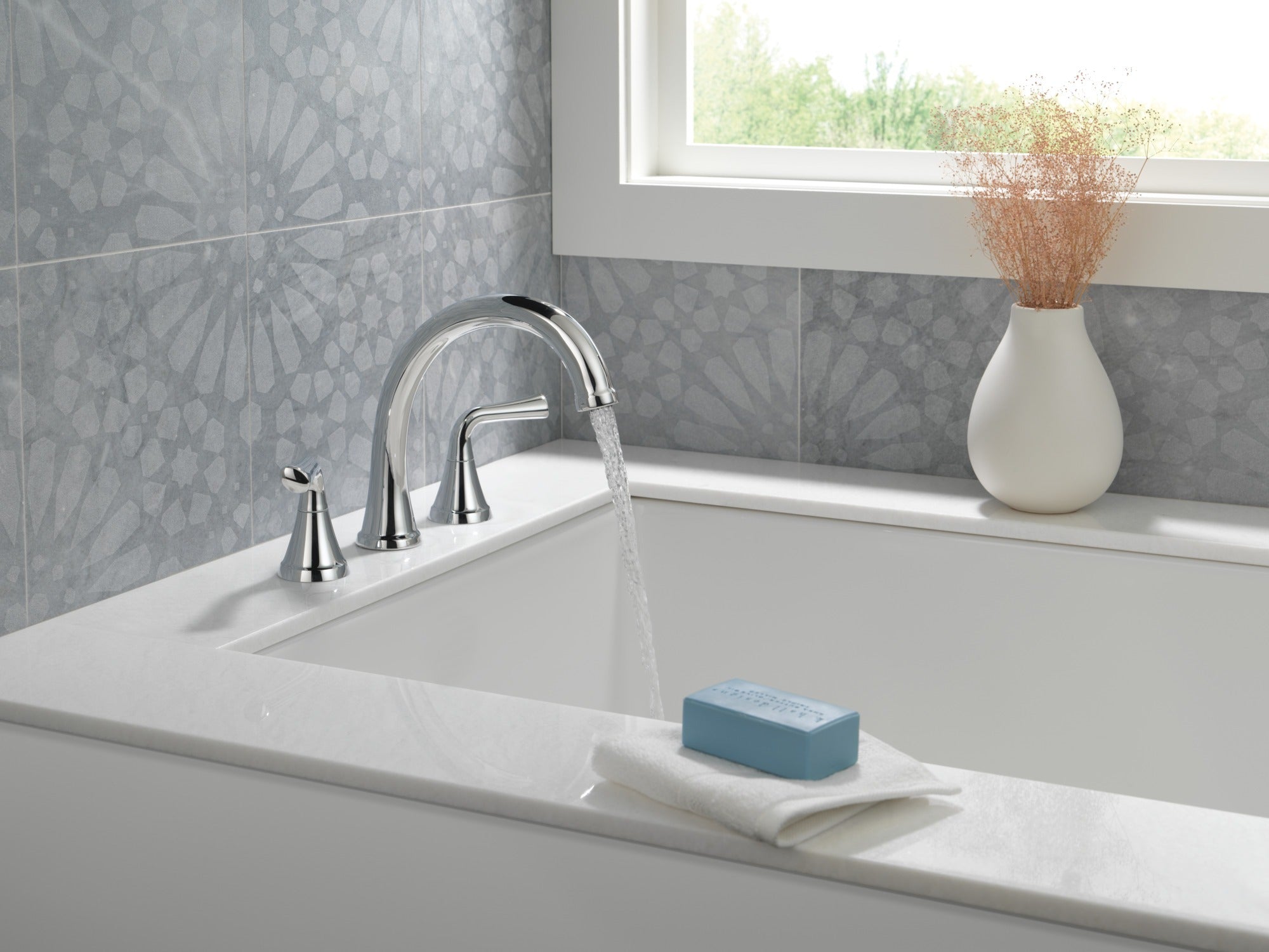 Delta Kayra® Roman Tub Trim