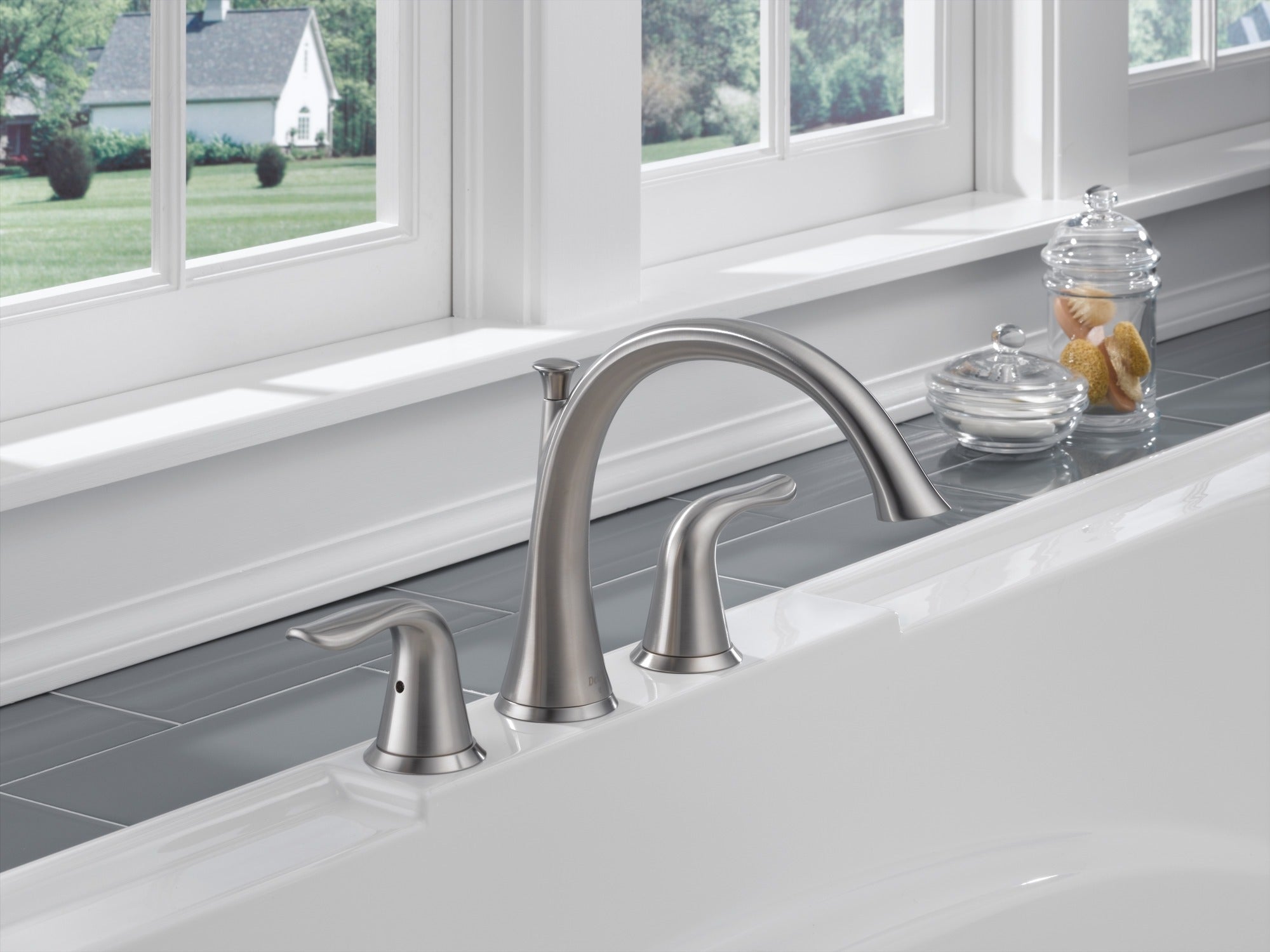 Delta Lahara® Roman Tub Trim