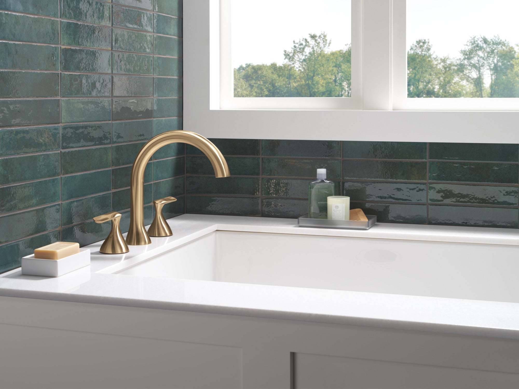 Delta Bonacci™ Three Hole Roman Tub Trim
