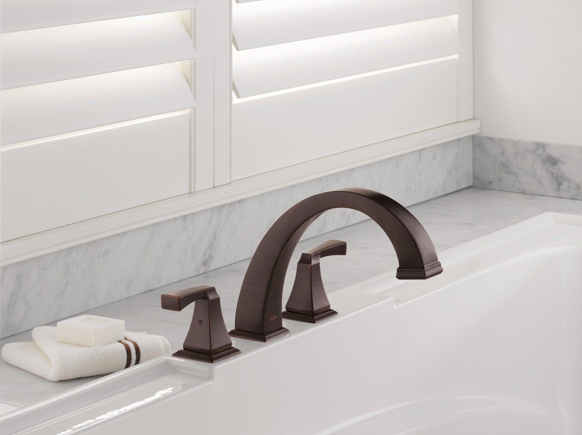 Delta Dryden™ Roman Tub Trim