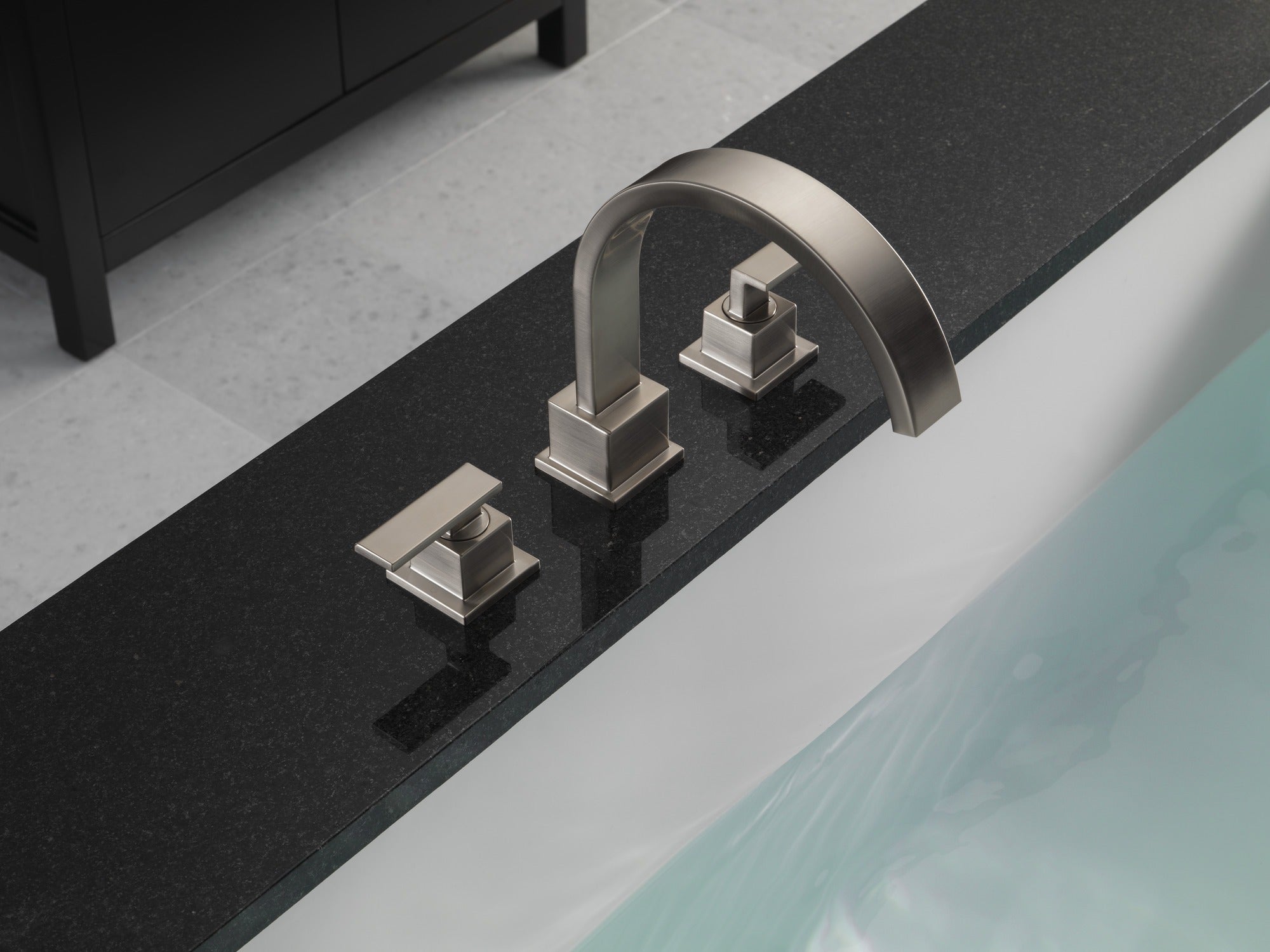 Delta Vero® Roman Tub Trim