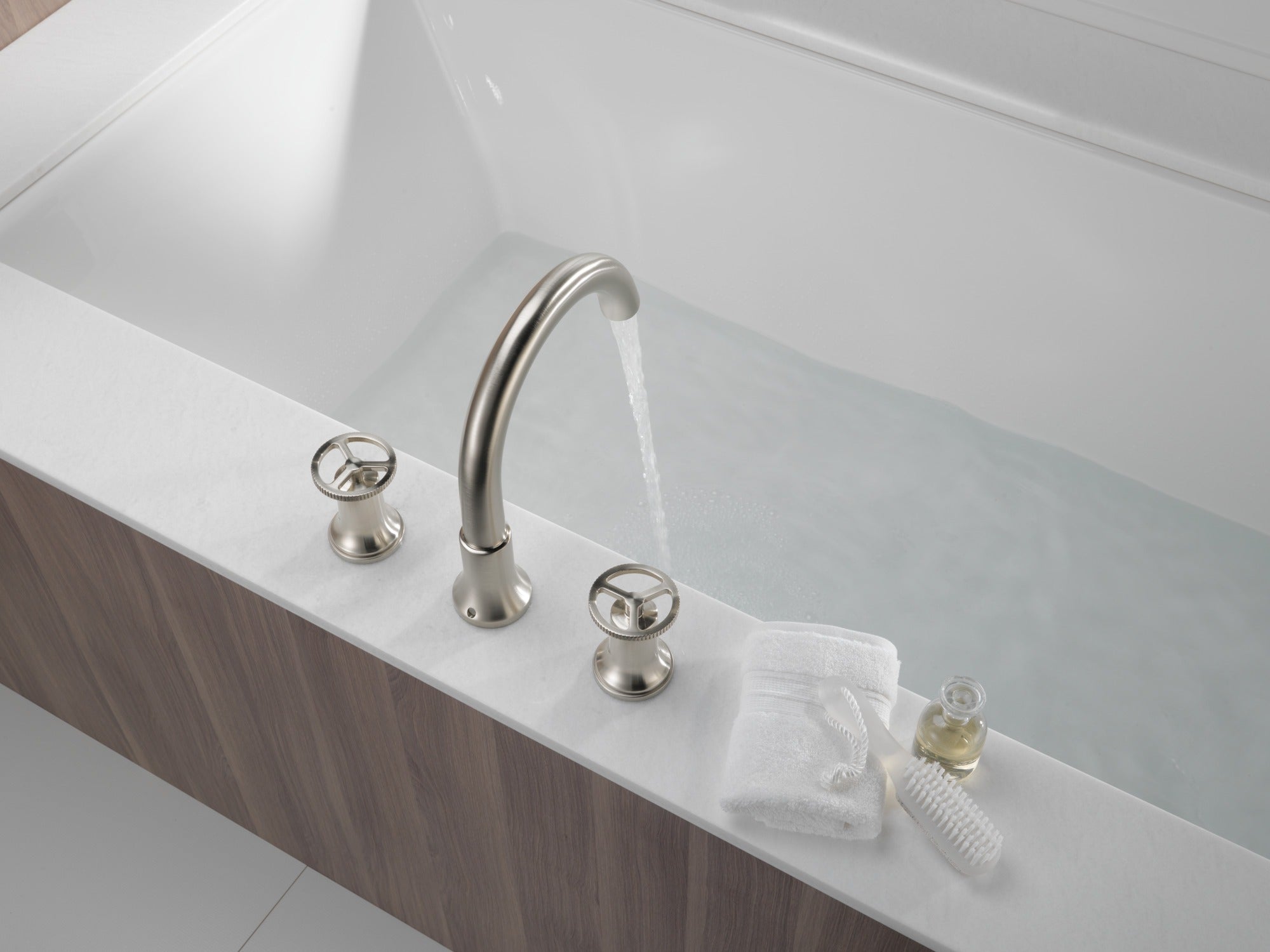Delta Trinsic® Roman Tub Faucet Trim
