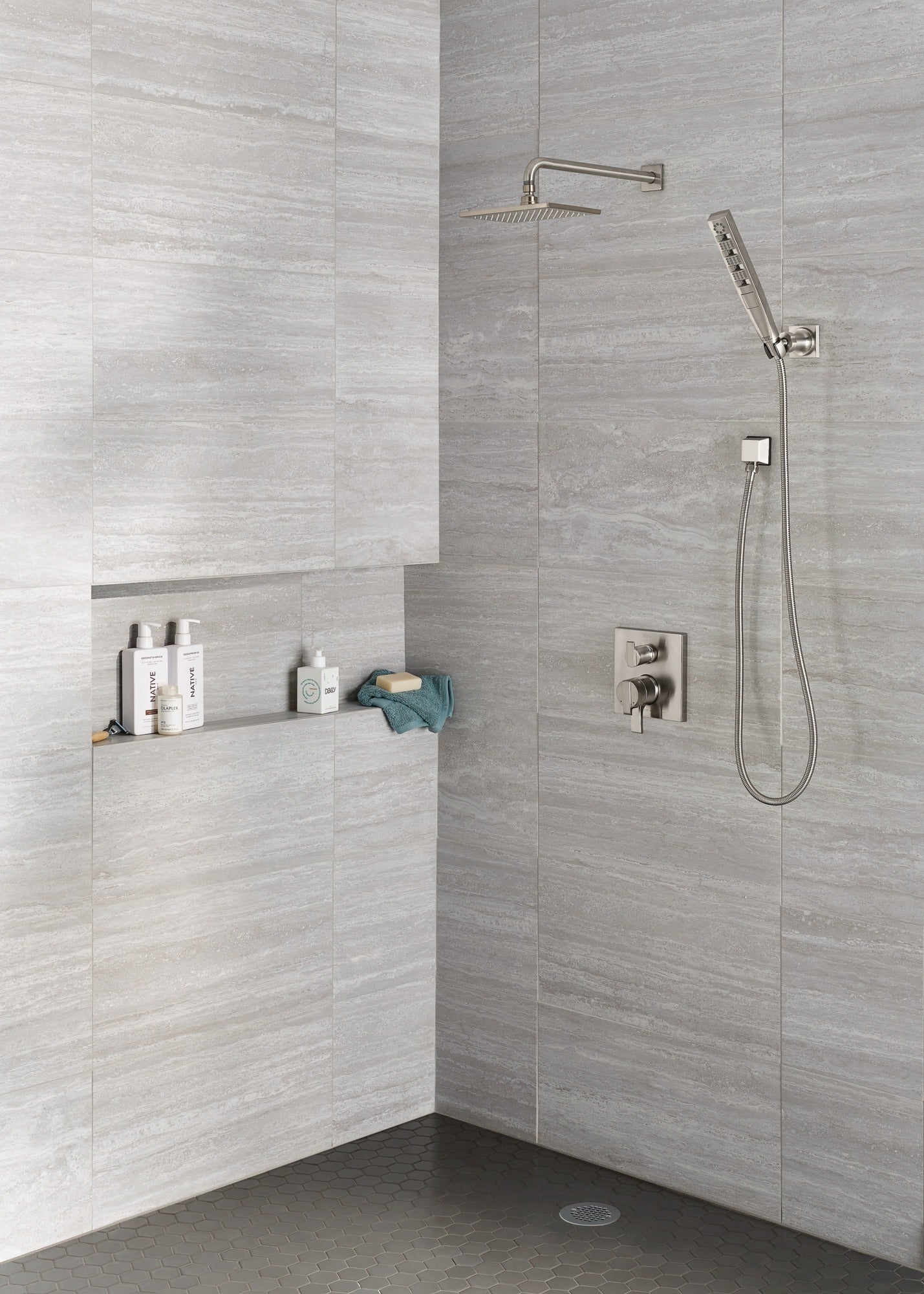 Delta Ara® Angular Modern Monitor® 17 Series Valve Trim with 3-Setting Integrated Diverter