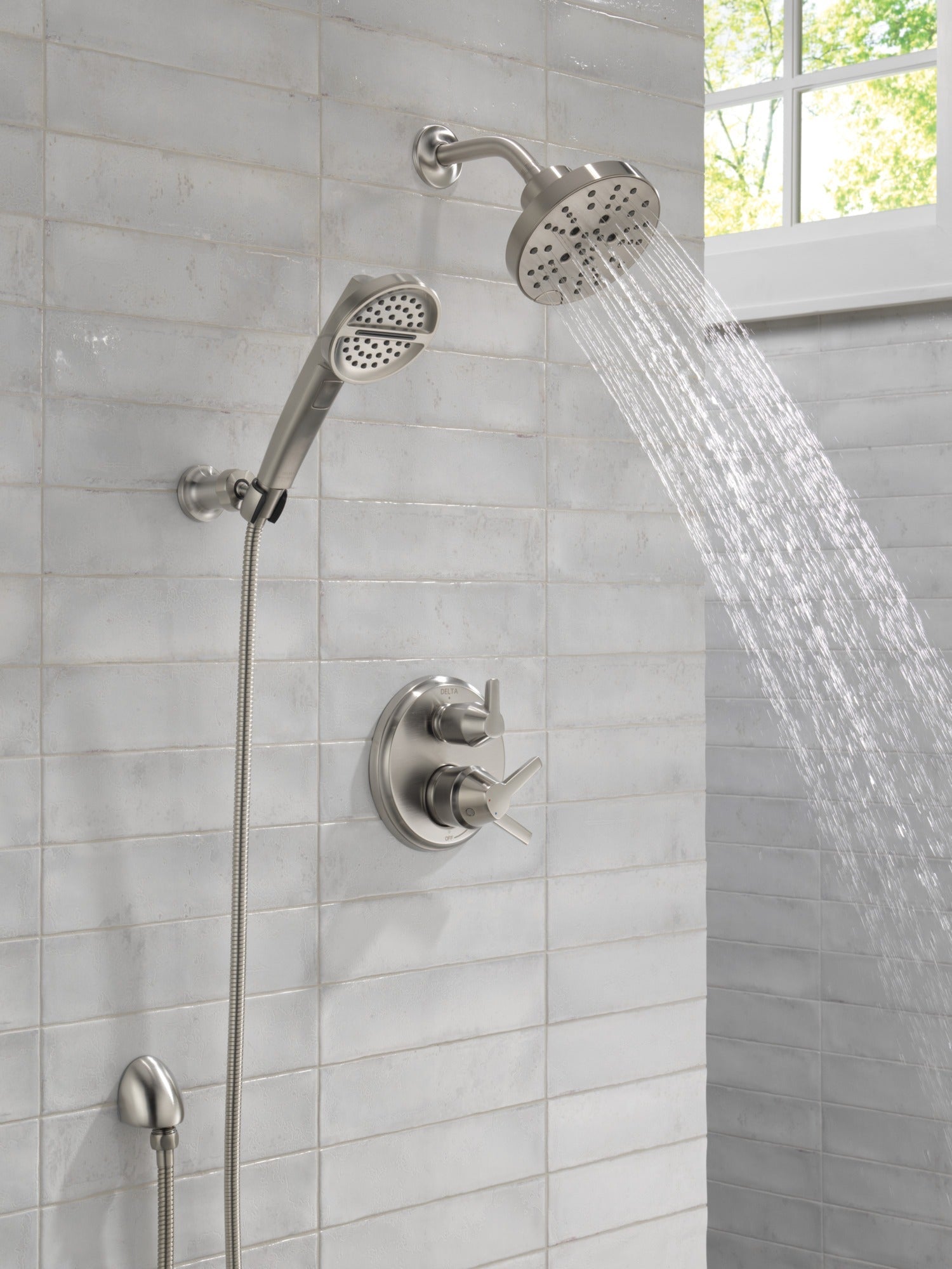 Delta Universal Showering Components H2OKinetic® 5-Setting Contemporary Raincan Shower Head