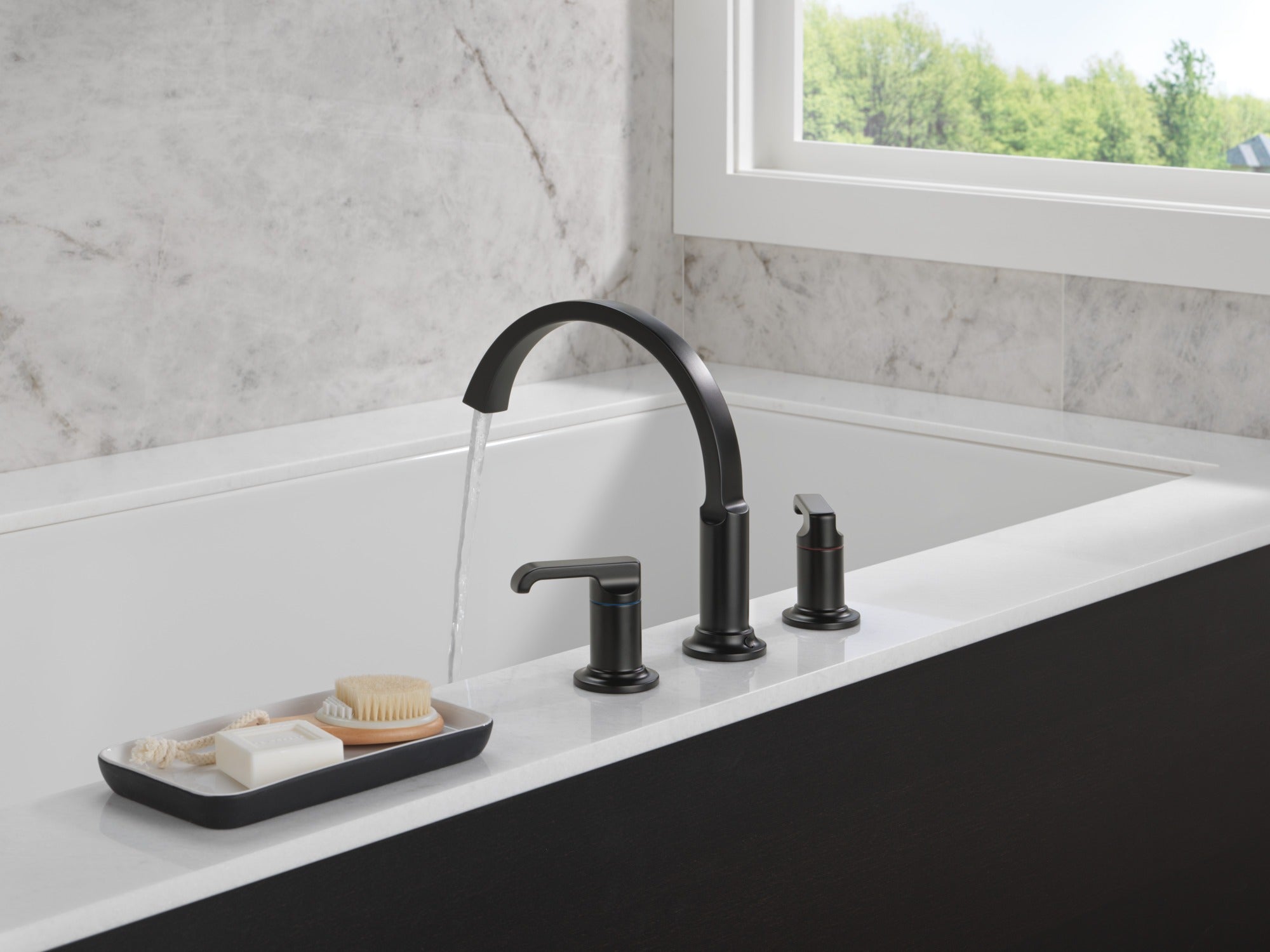 Delta Tetra™ Roman Tub Handles - Lever