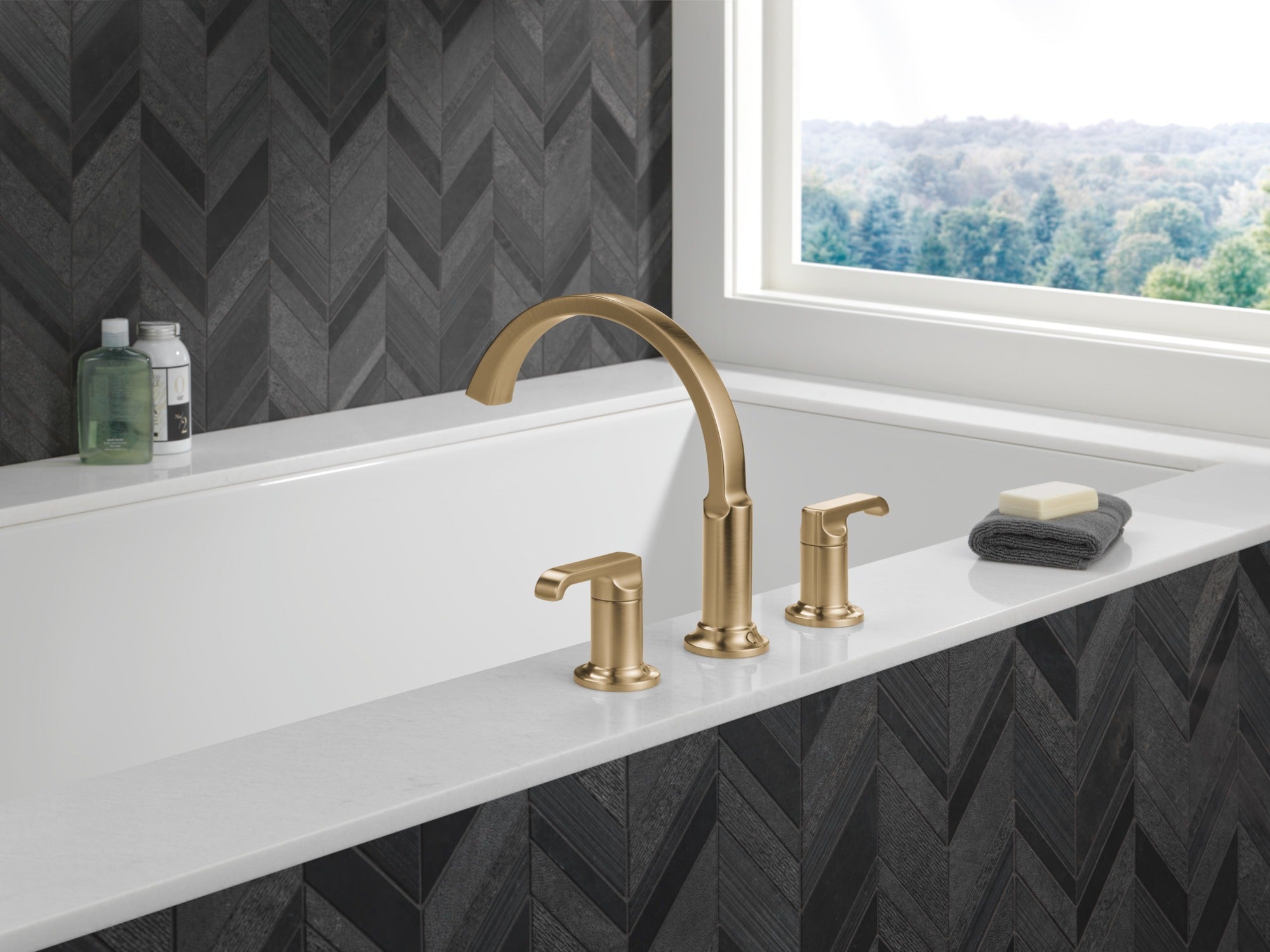 Delta Tetra™ Roman Tub Handles - Lever