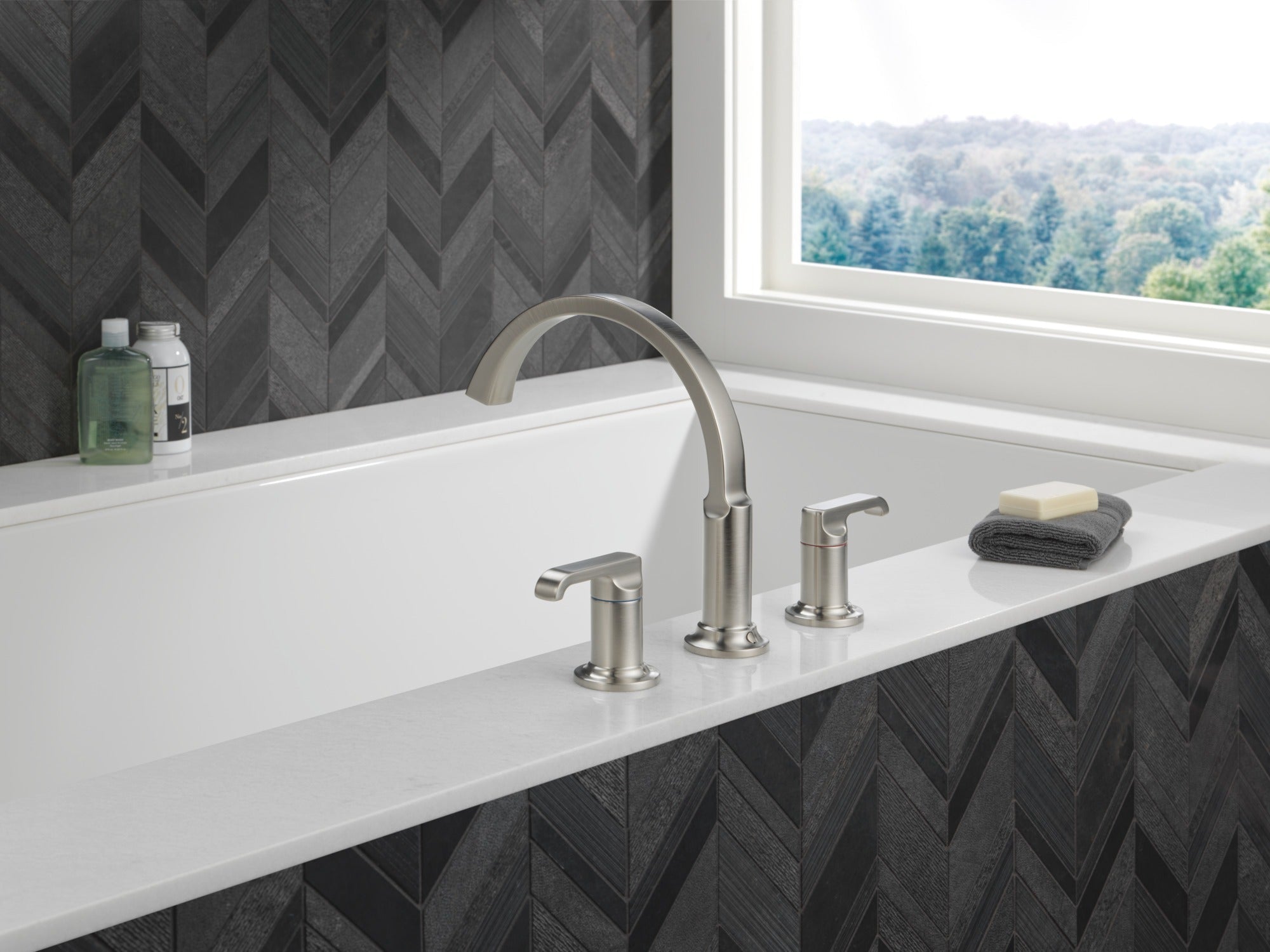 Delta Tetra™ Roman Tub Handles - Lever