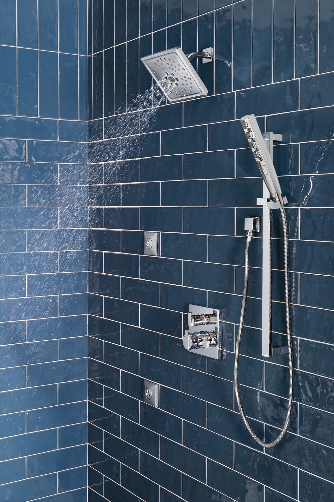 Delta Ara® Angular Modern Monitor® 17 Series Valve Trim with 6-Setting Integrated Diverter