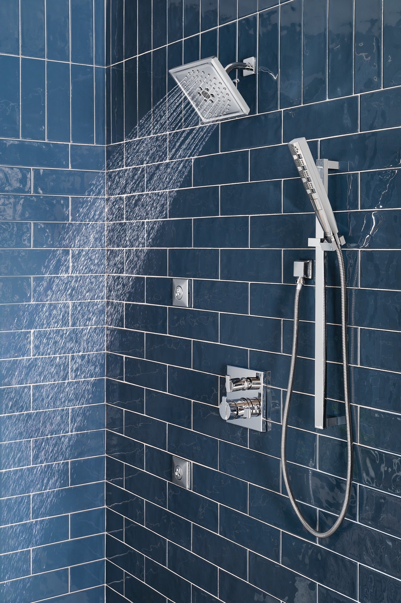 Delta Ara® Angular Modern Monitor® 17 Series Valve Trim with 6-Setting Integrated Diverter