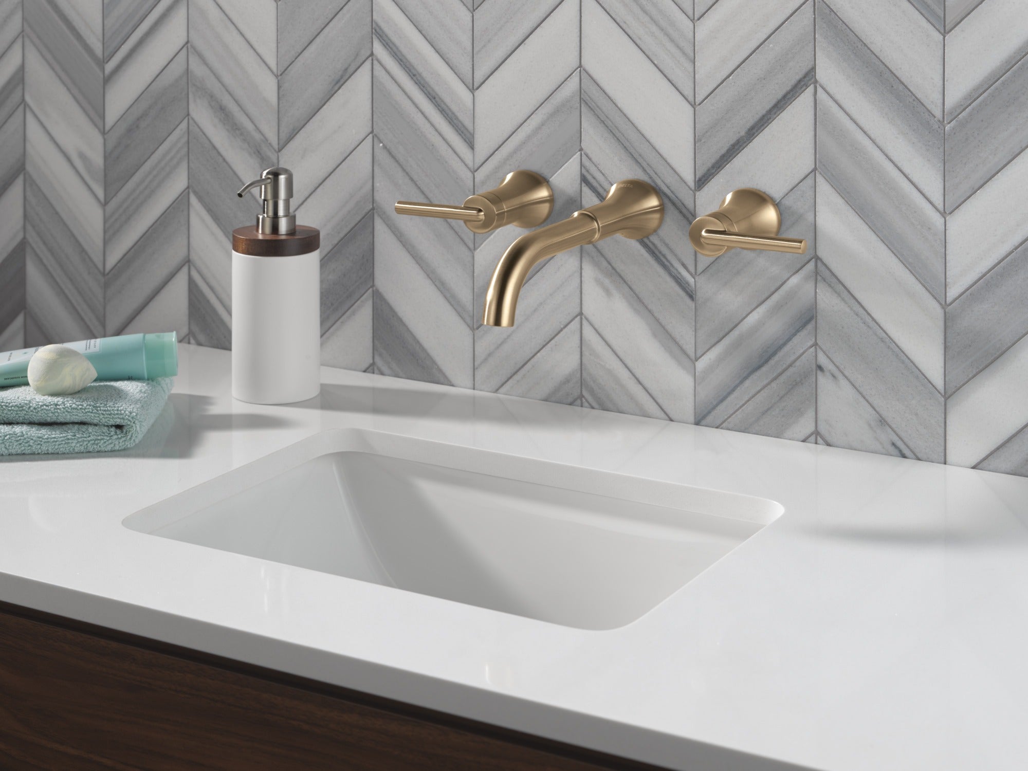 Delta Trinsic® Lever Handle -Wall Mount Lav