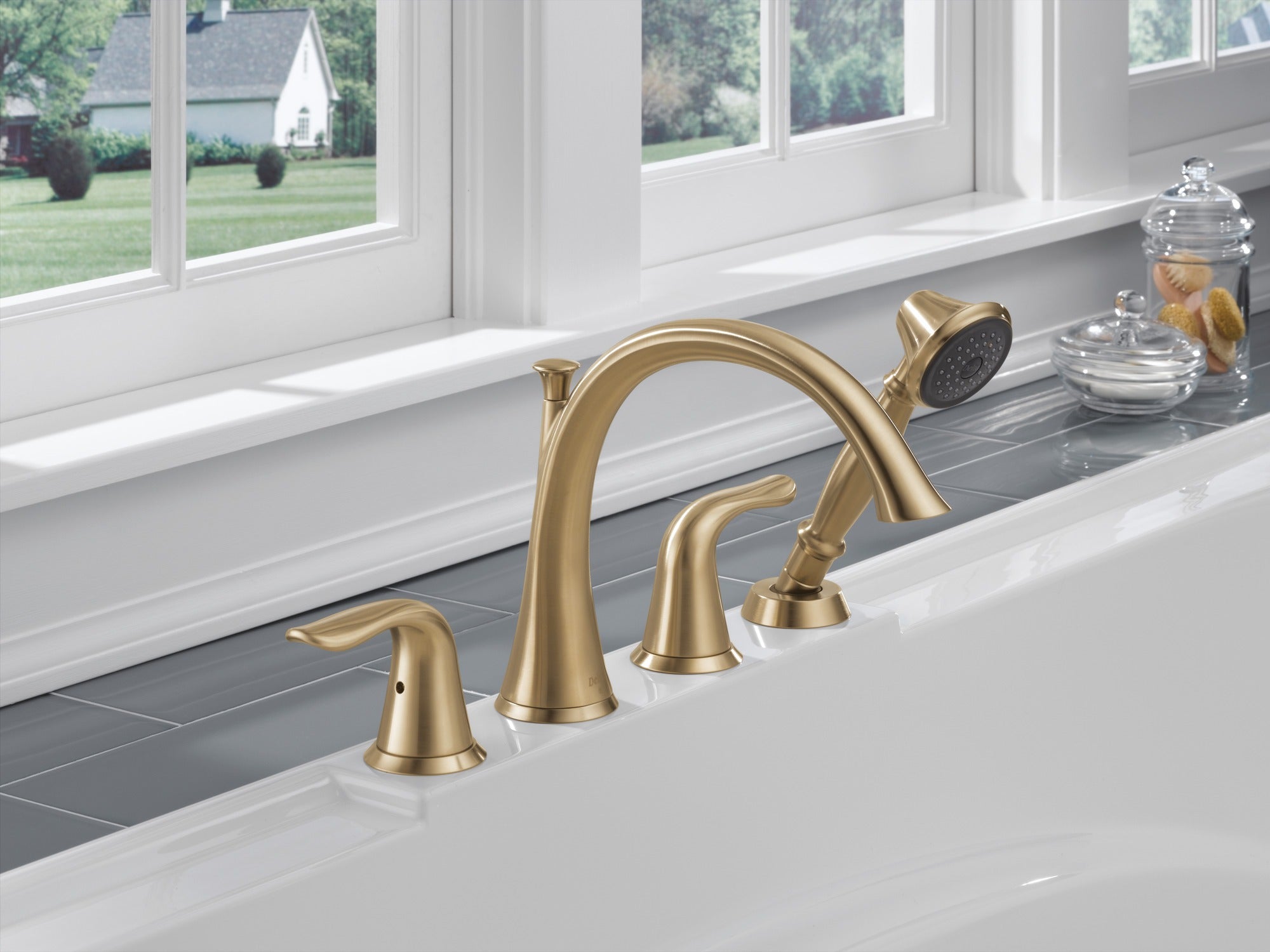 Delta Lahara® Roman Tub with Handshower Trim