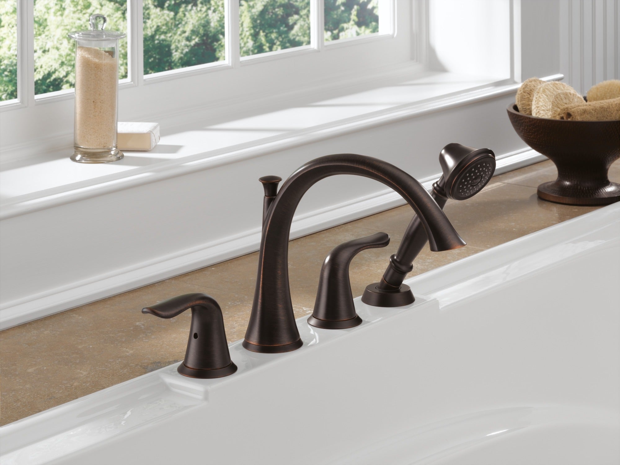Delta Lahara® Roman Tub with Handshower Trim