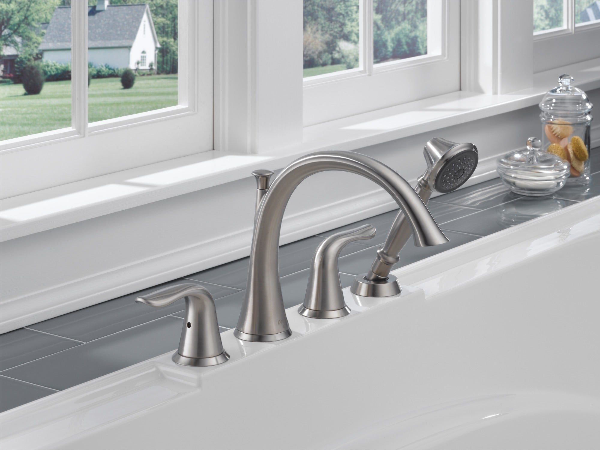 Delta Lahara® Roman Tub with Handshower Trim