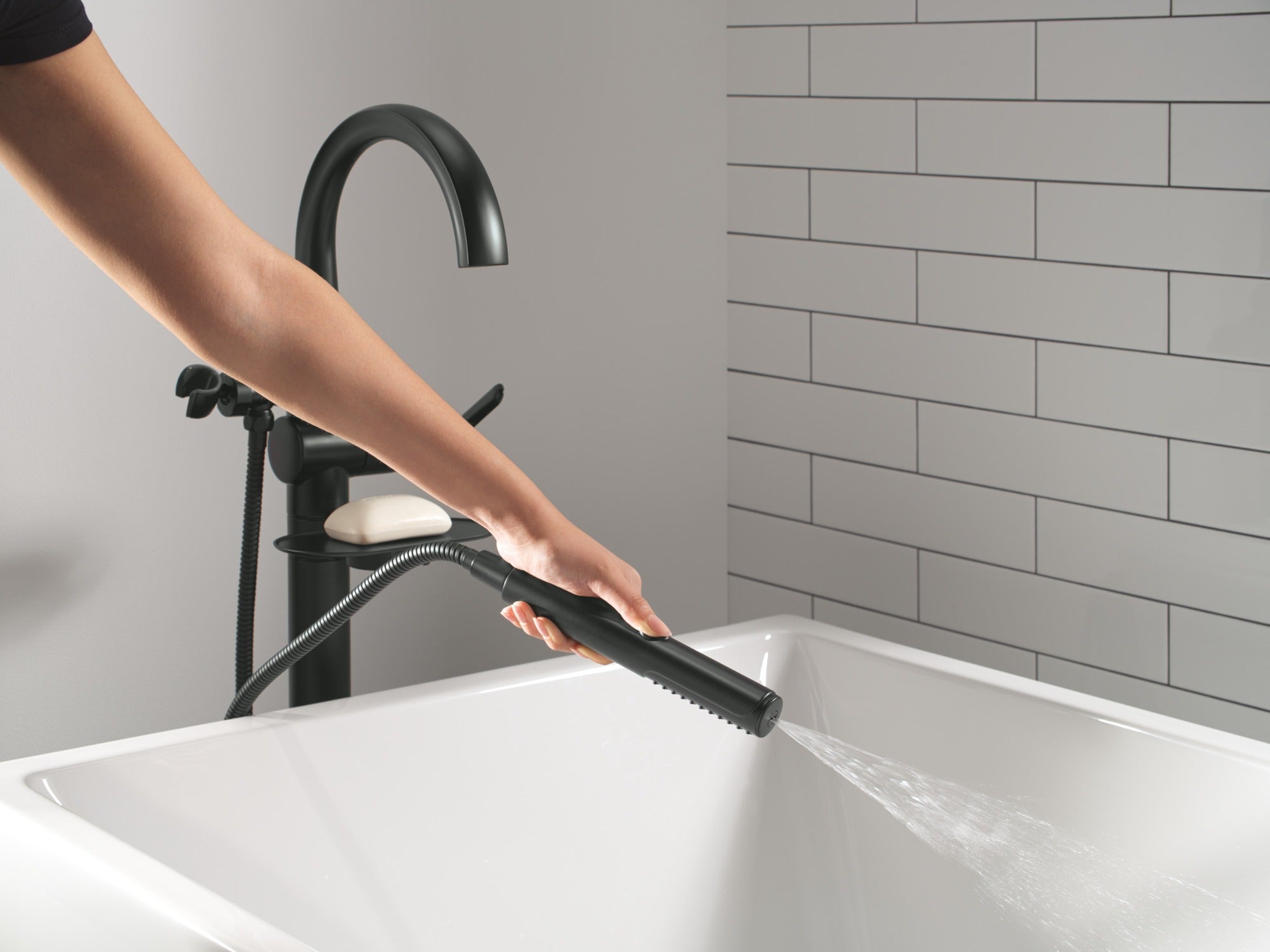 Delta Bonacci™ Floor Mount Tub Filler Trim