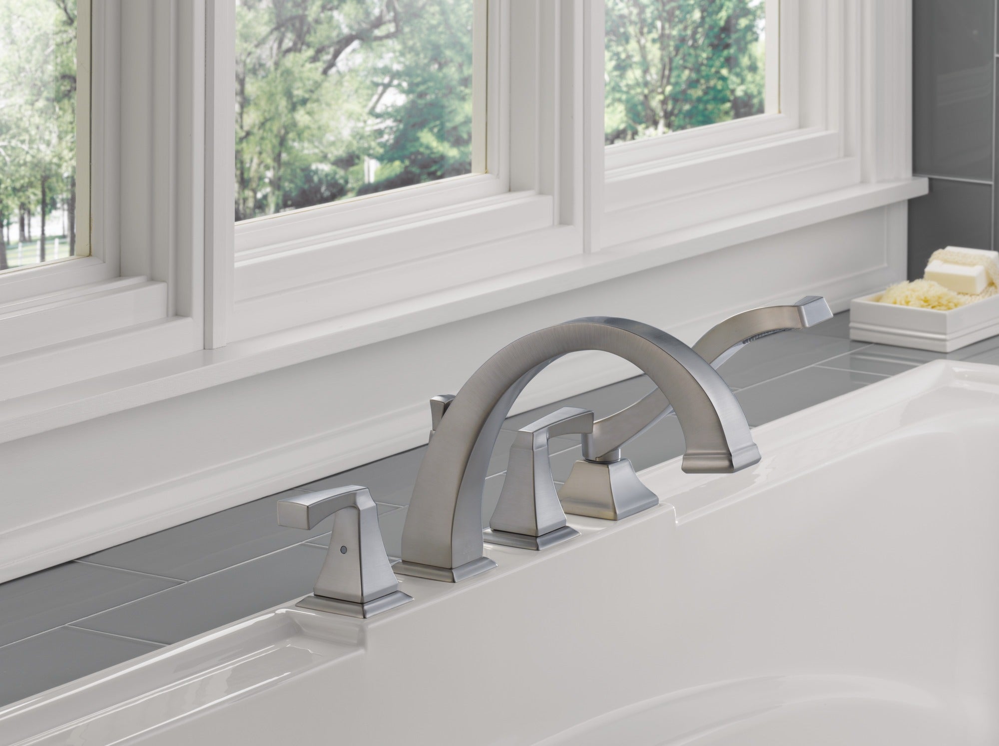 Delta Dryden™ Roman Tub with Hand Shower Trim