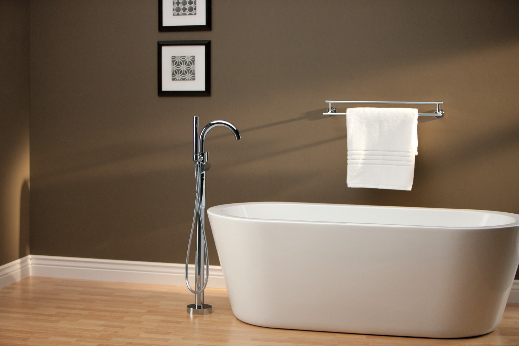 Delta Trinsic® 24" Double Towel Bar
