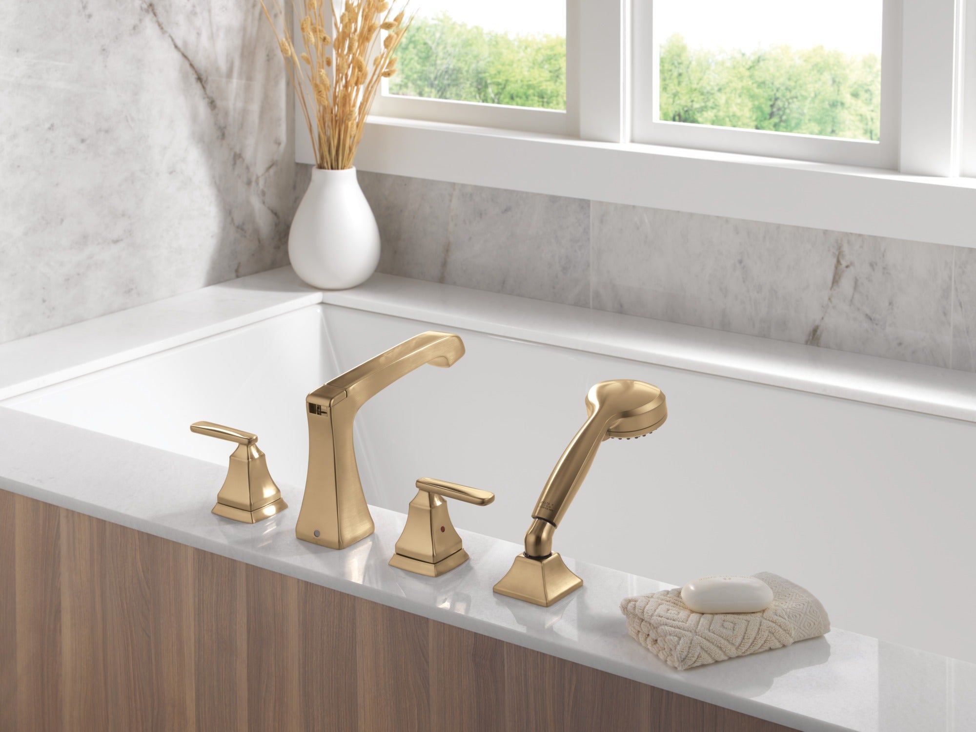 Delta Ashlyn® Roman Tub Trim with Hand Shower