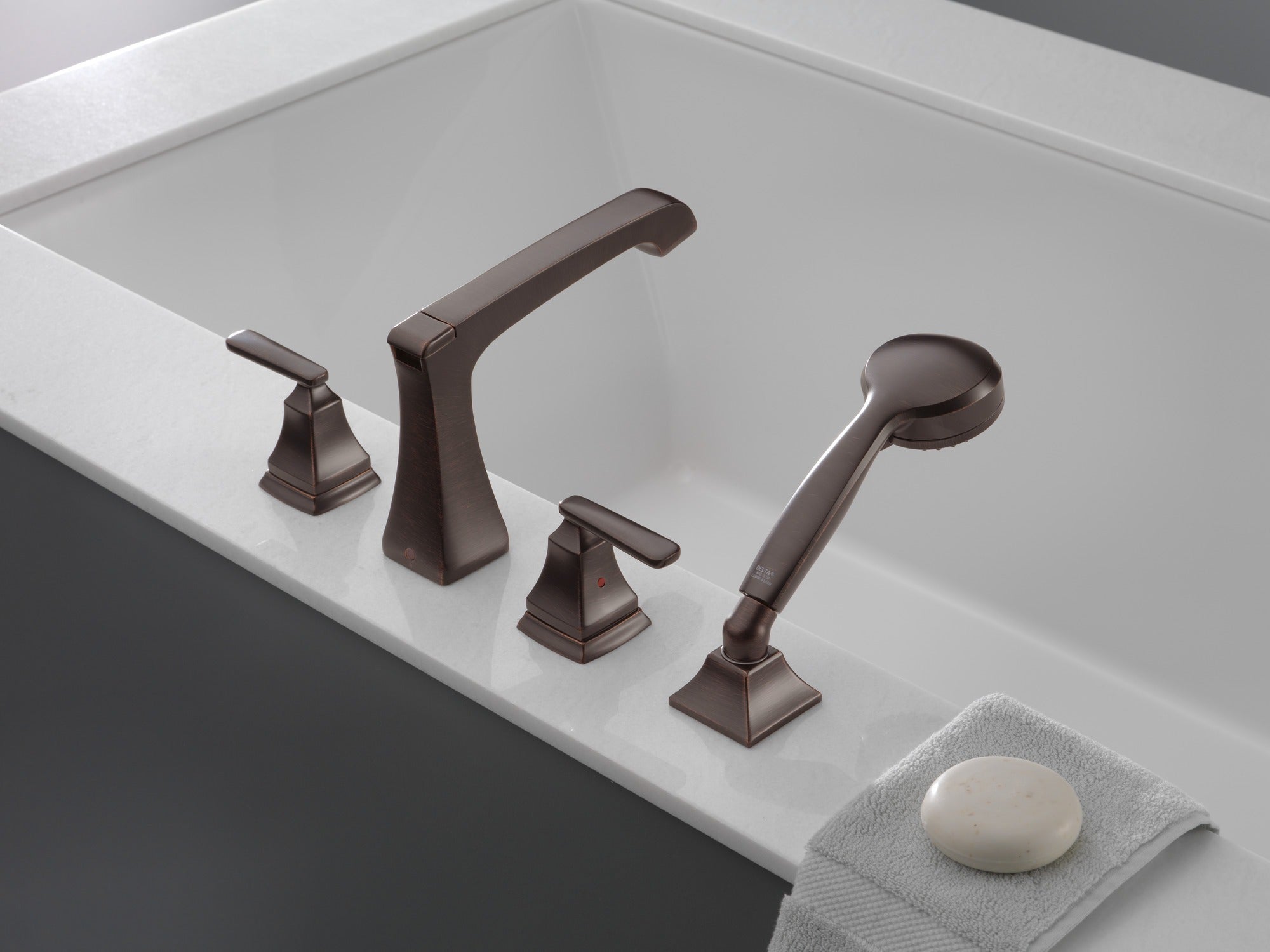 Delta Ashlyn® Roman Tub with Hand Shower Trim