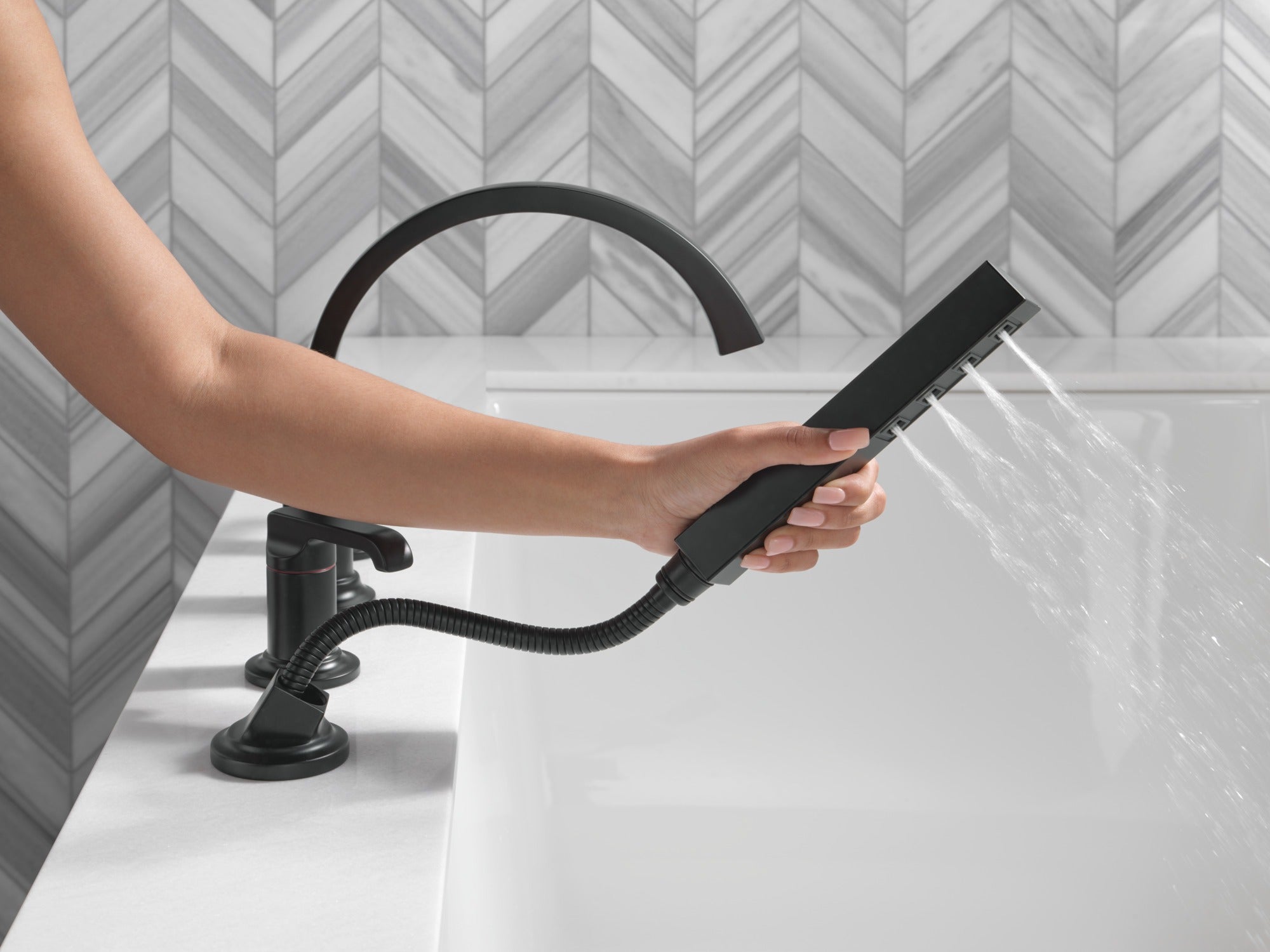 Delta Tetra™ Roman Tub Handles - Lever