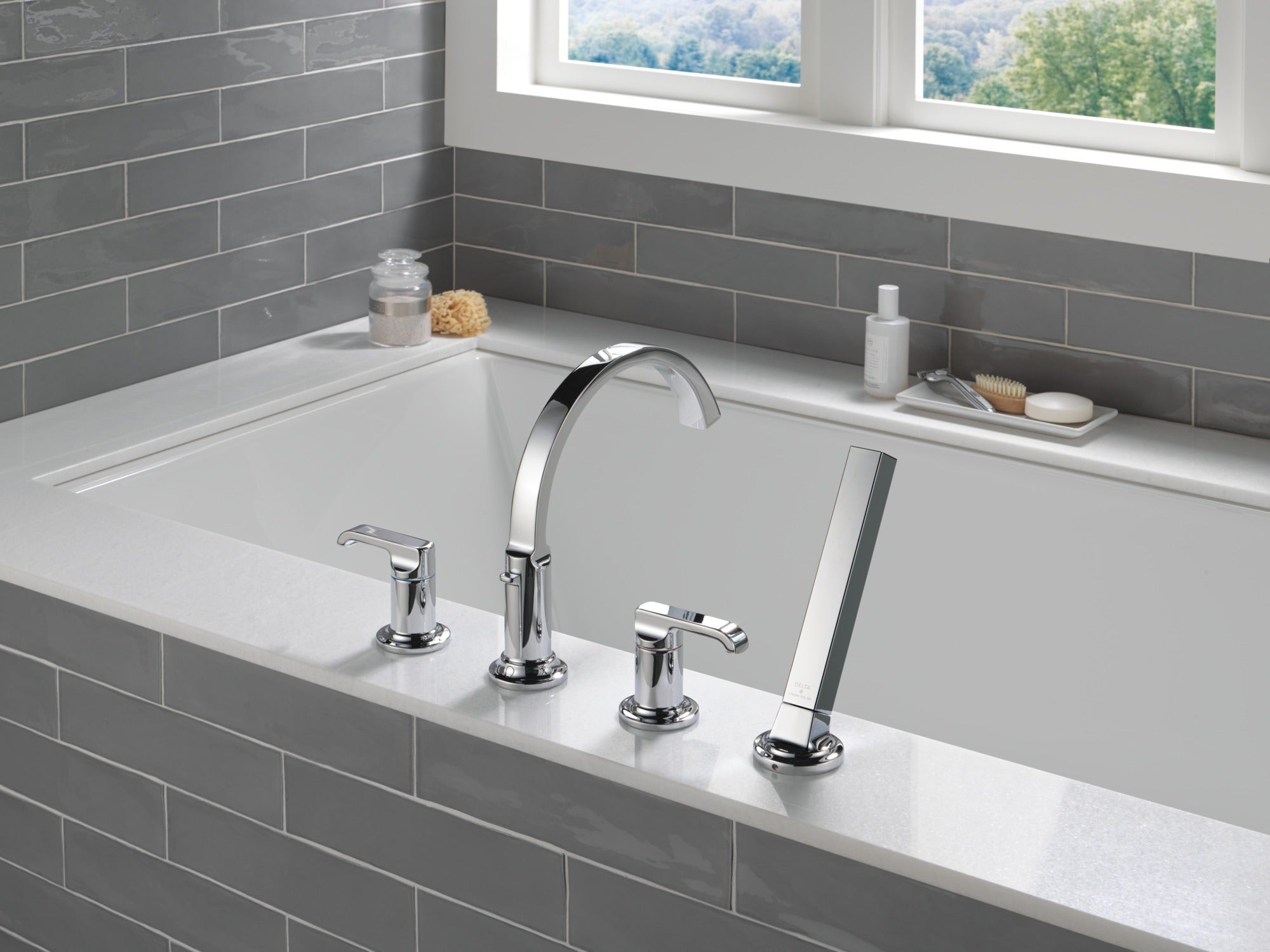 Delta Tetra™ Roman Tub Handles - Lever