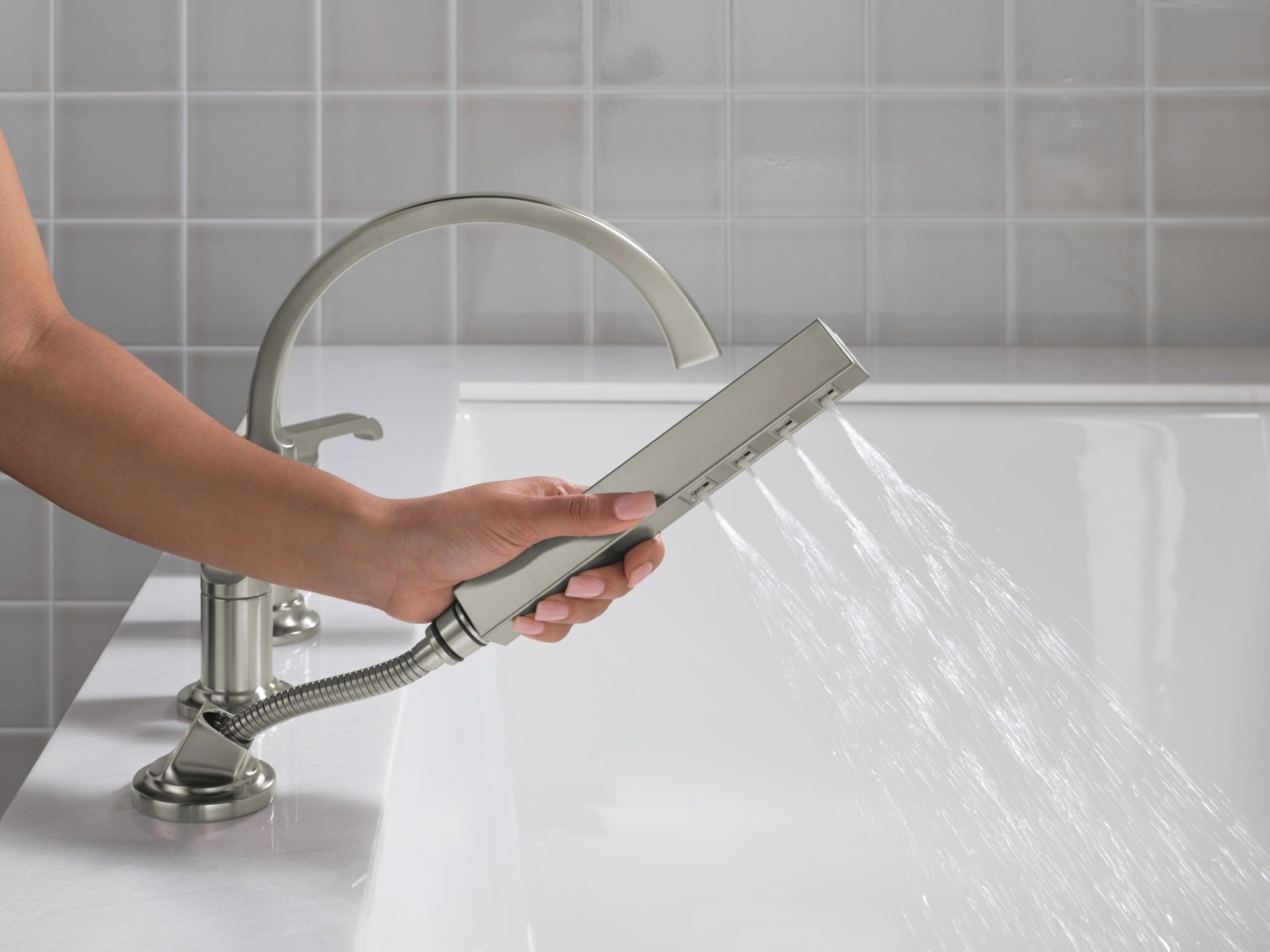 Delta Tetra™ Roman Tub Handles - Lever