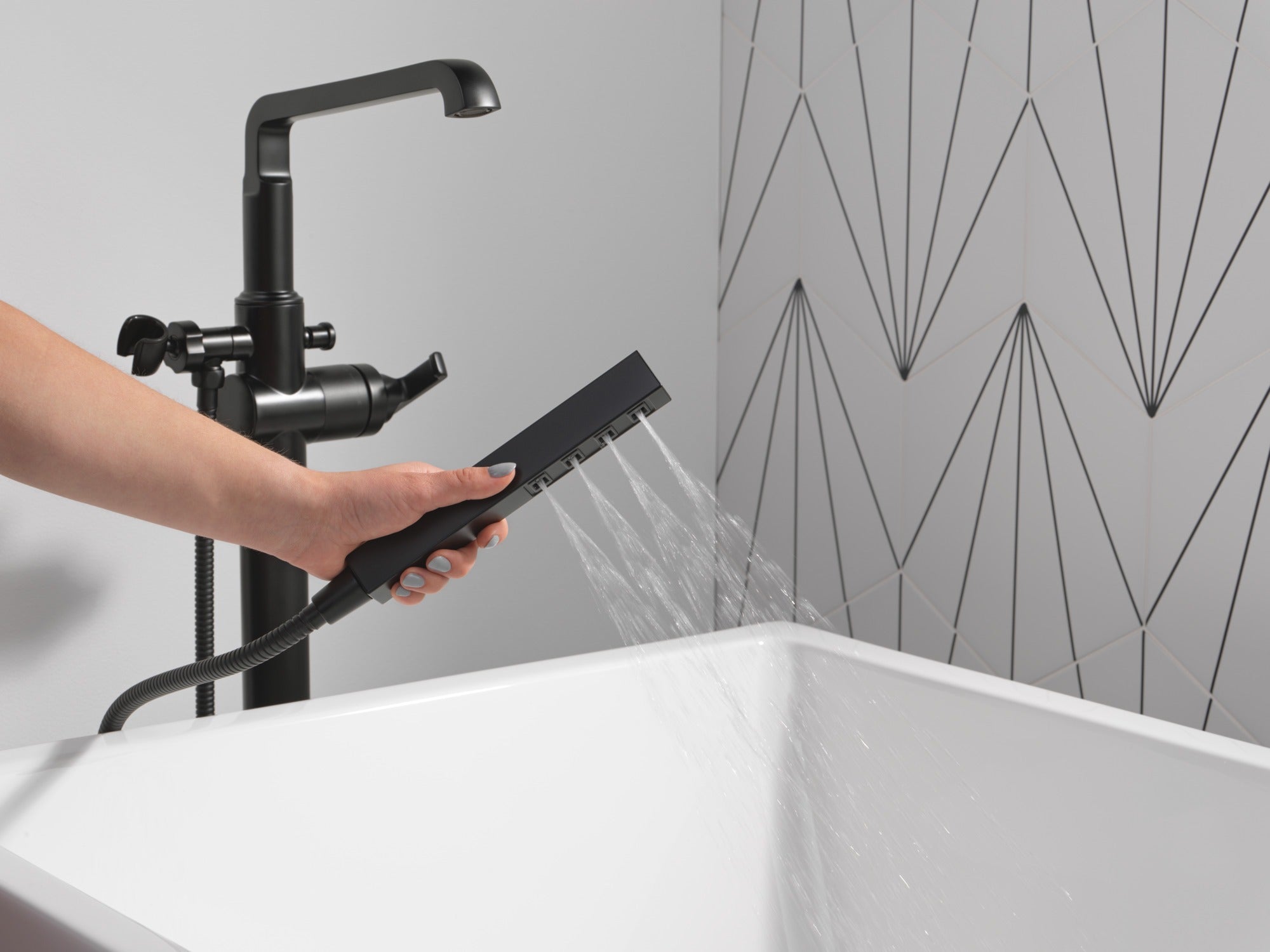 Delta Tetra™ Floor Mount Tub Filler Handle - Lever