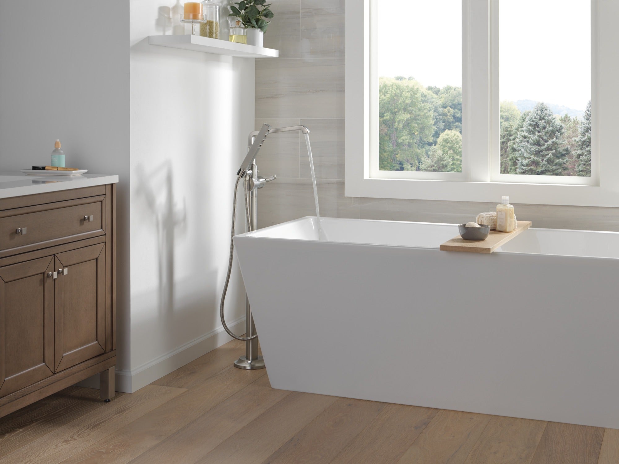Delta Tetra™ Floor Mount Tub Filler Handle - Lever