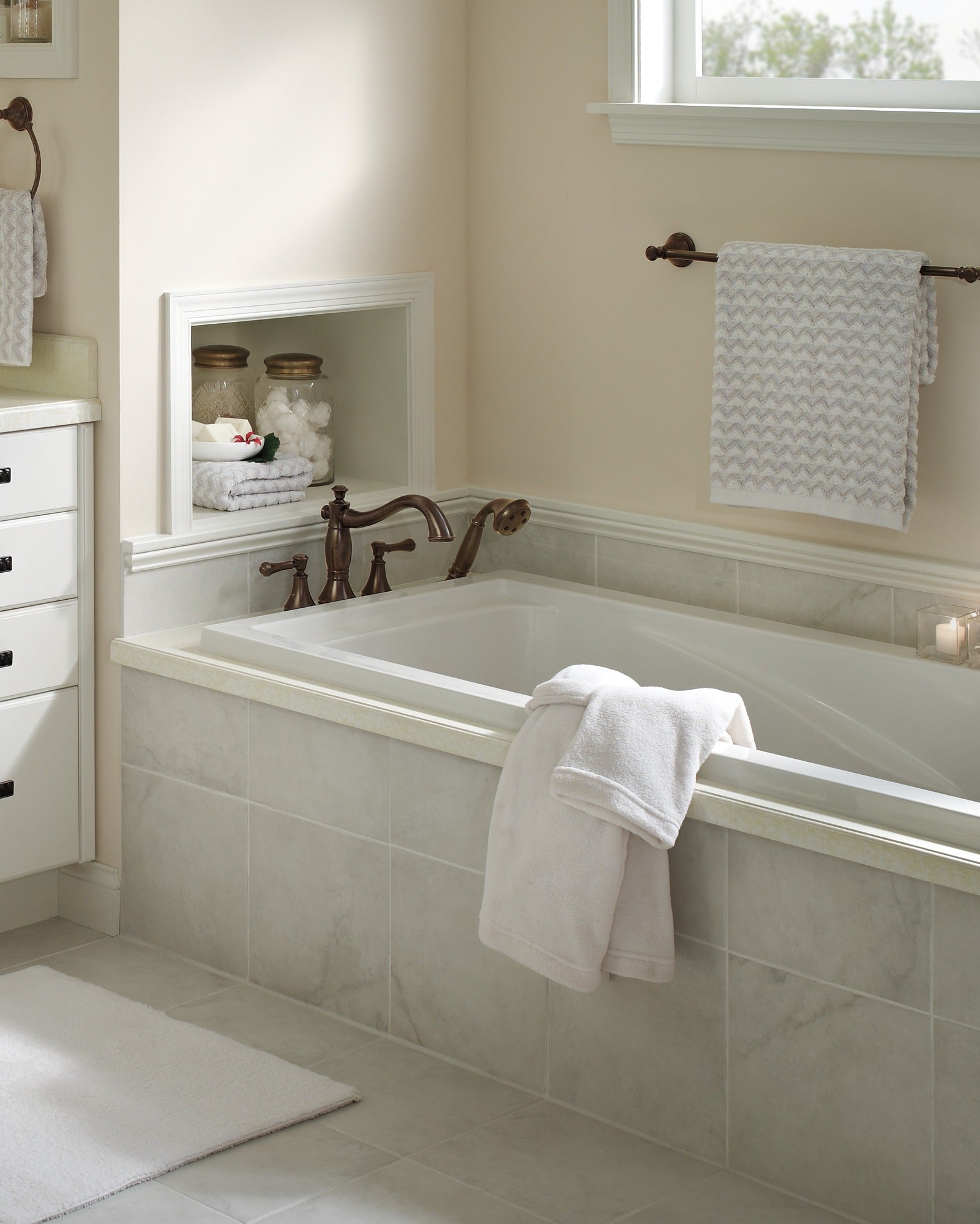 Delta Cassidy® 24" Towel Bar