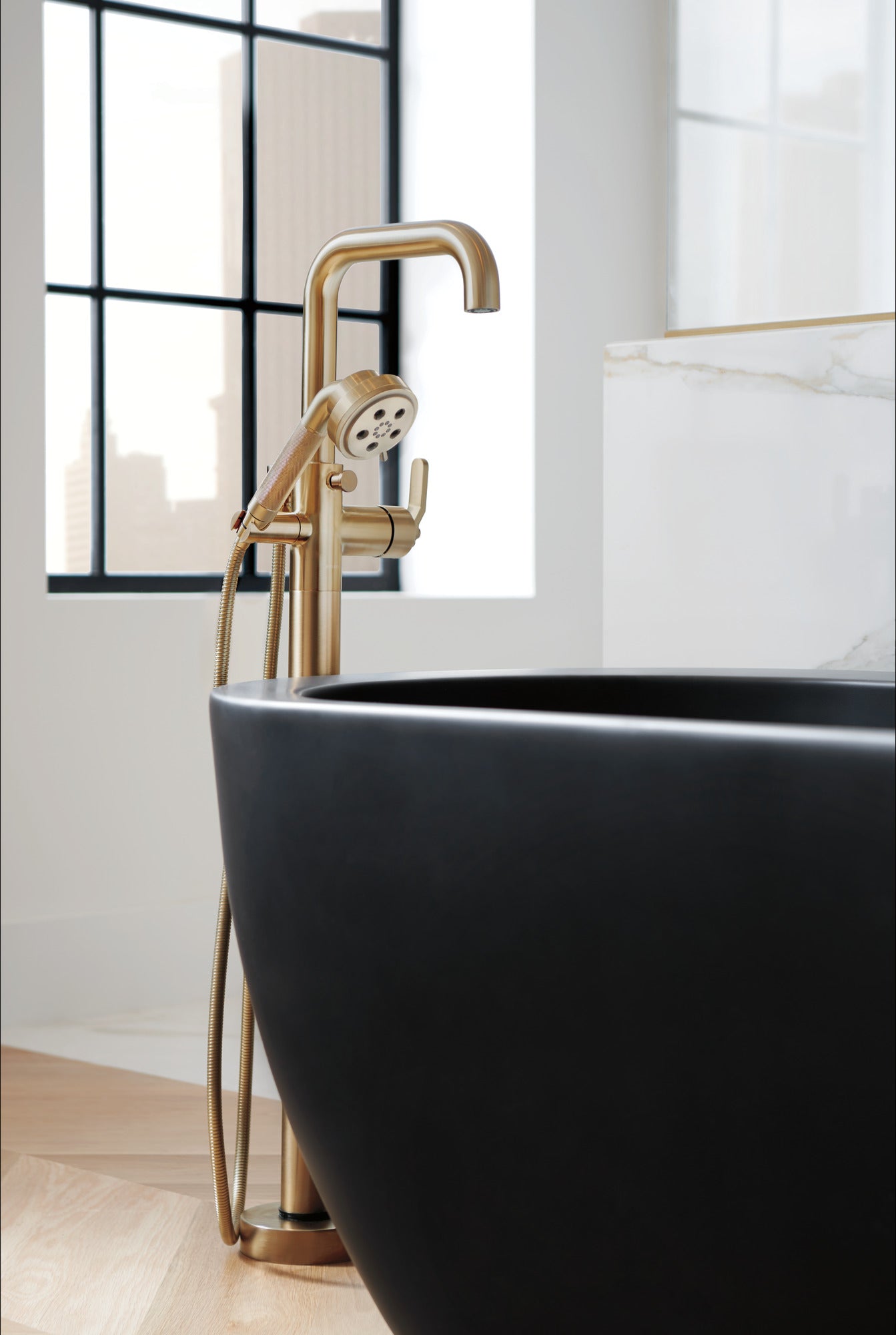 Brizo Litze® TempAssure® Thermostatic Valve With Integrated Diverter Industrial Lever Handle Kit