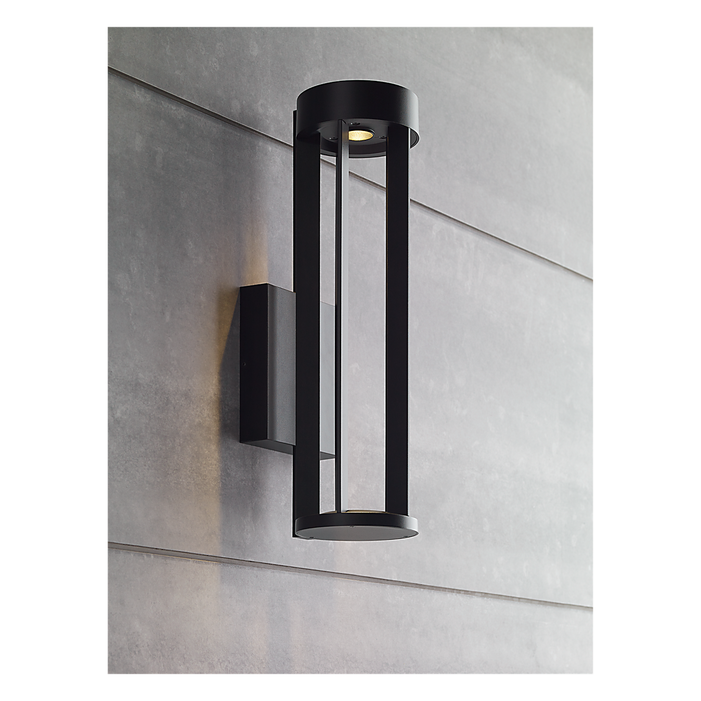 Turbo 18 Outdoor Wall
