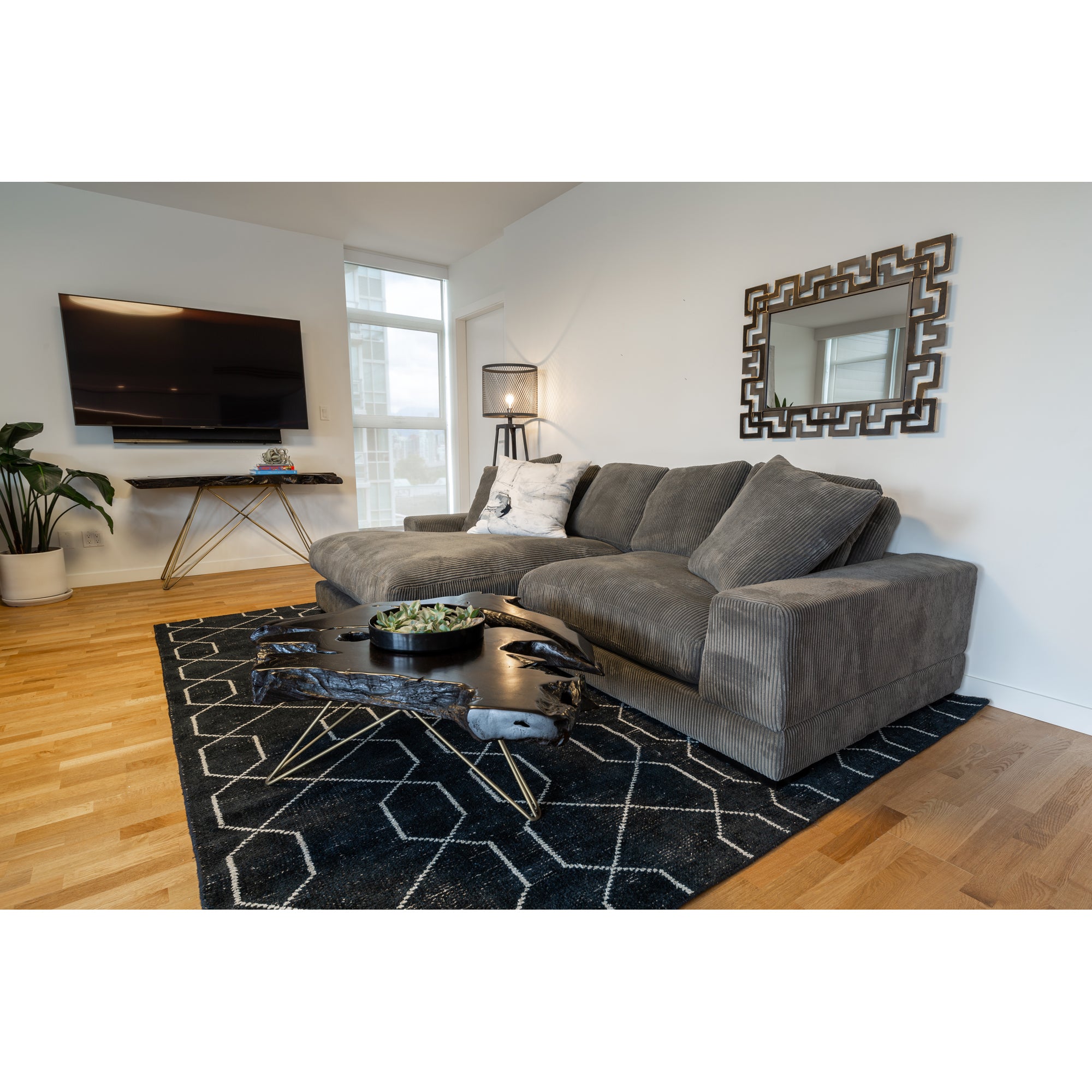 Moes Plunge Sectional Charcoal TN-1004-25-0