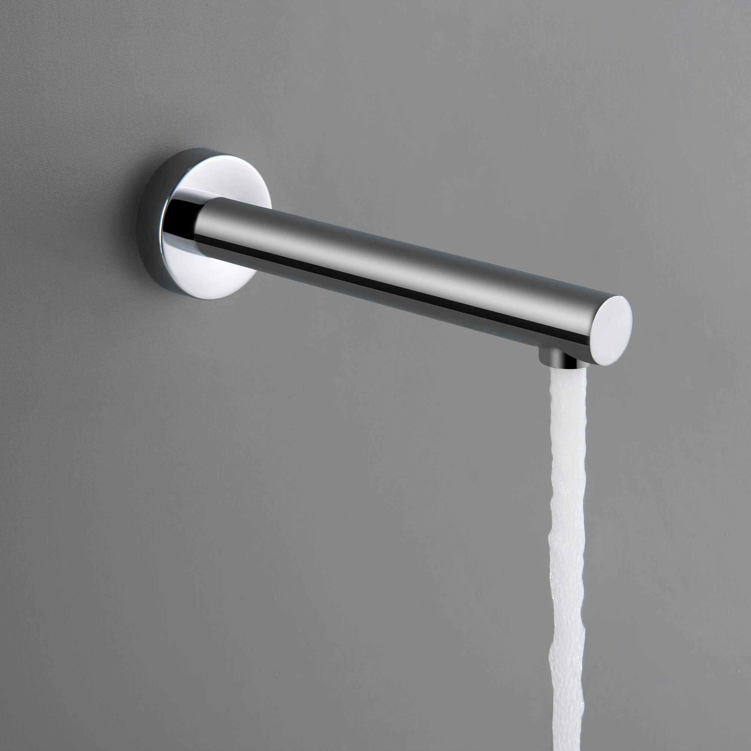 Halo Metal Tub Spout