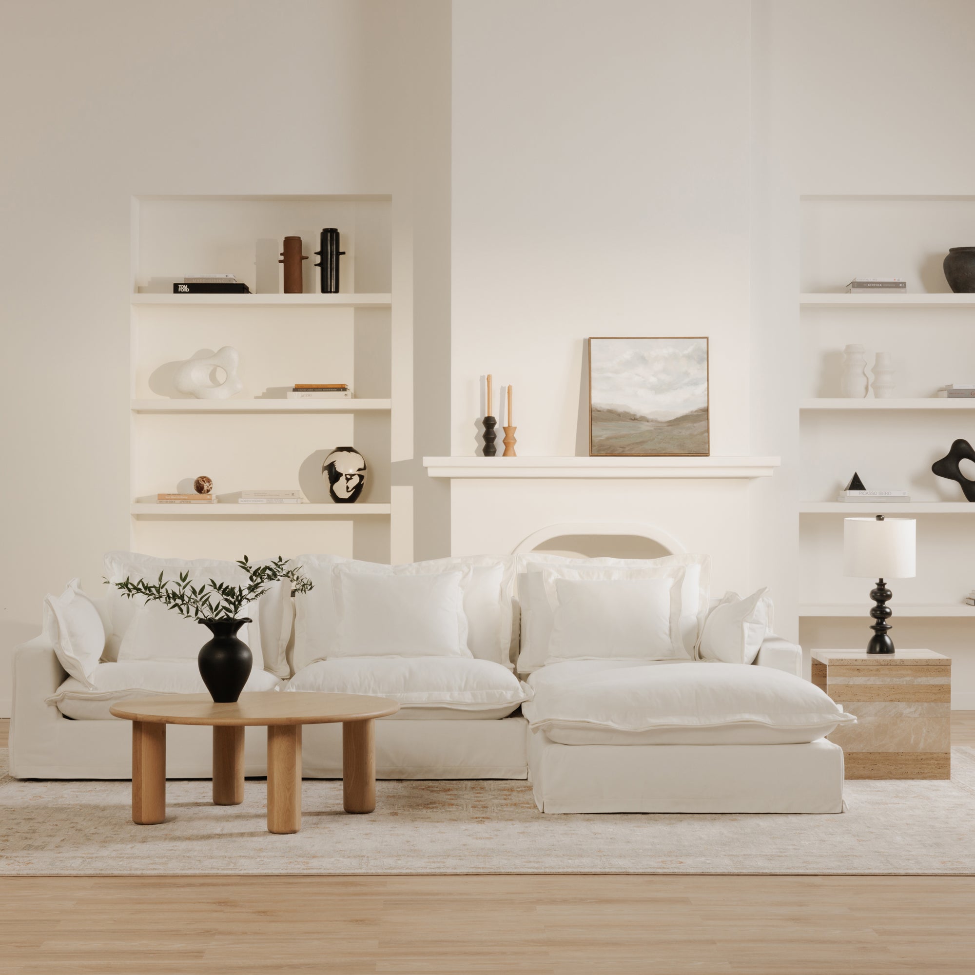 Moes Olivia Ottoman White UB-1024-18