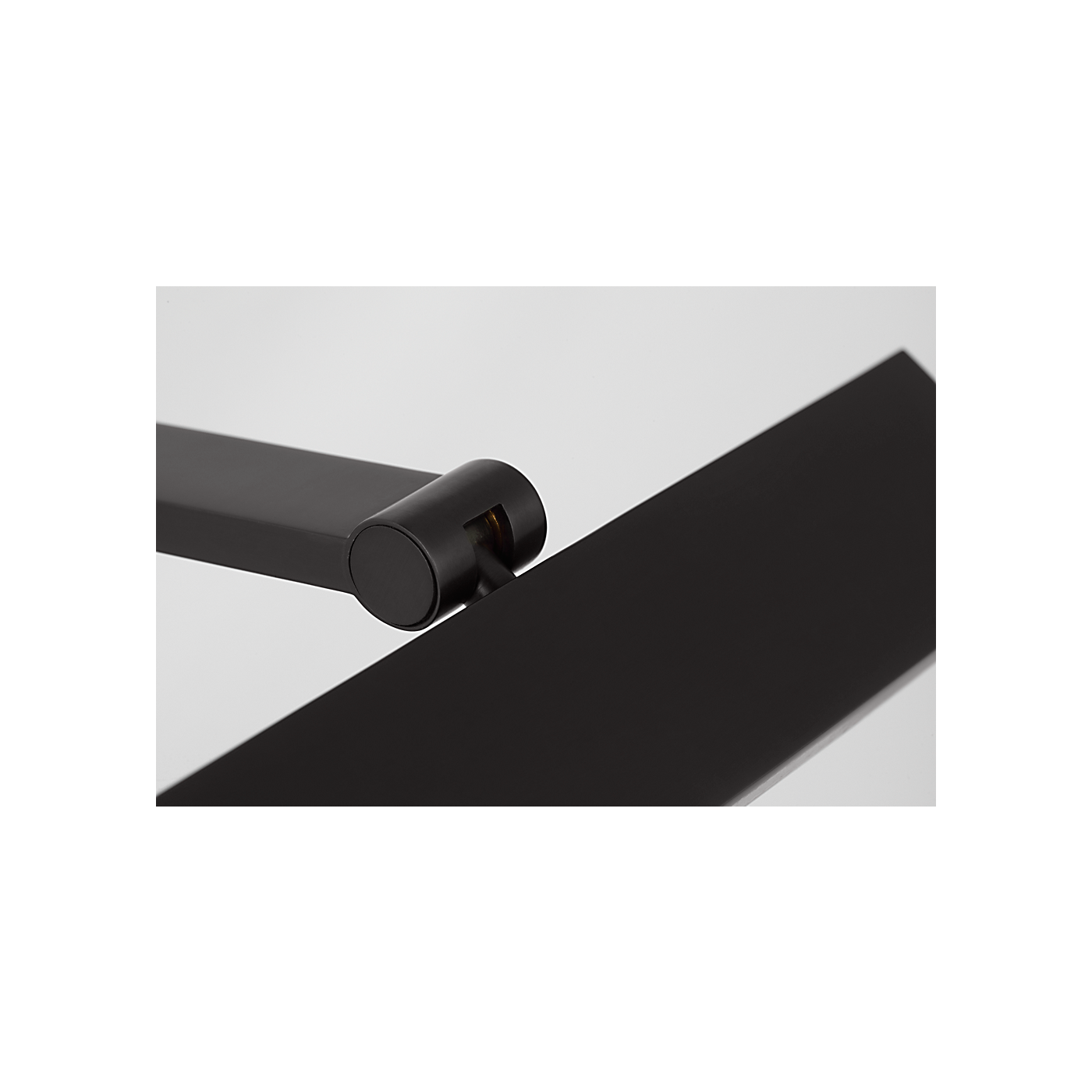 Visual Comfort Botto 18 Picture Light