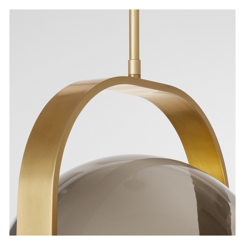Fues Medium Pendant