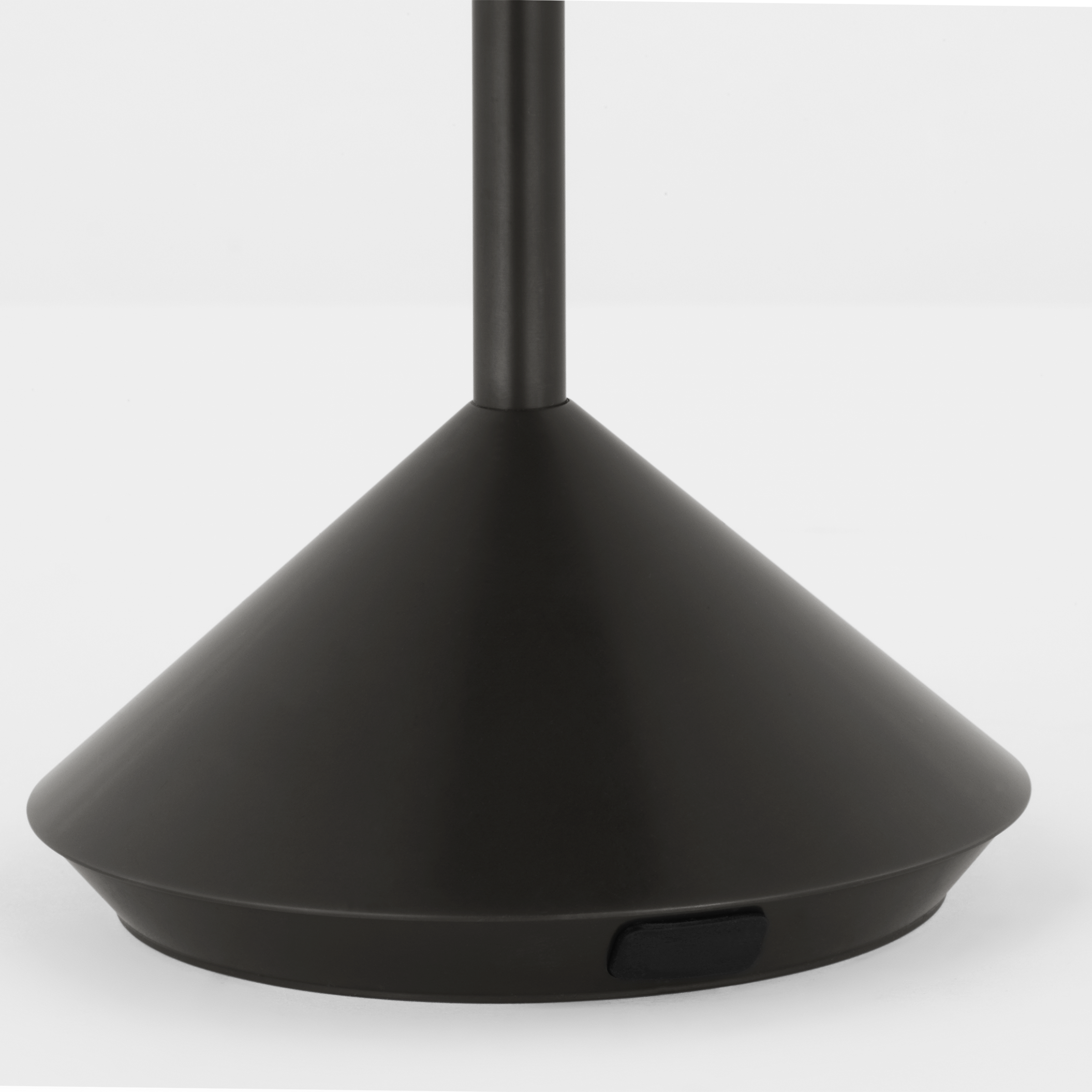 Moneta Accent Rechargeable Table Lamp