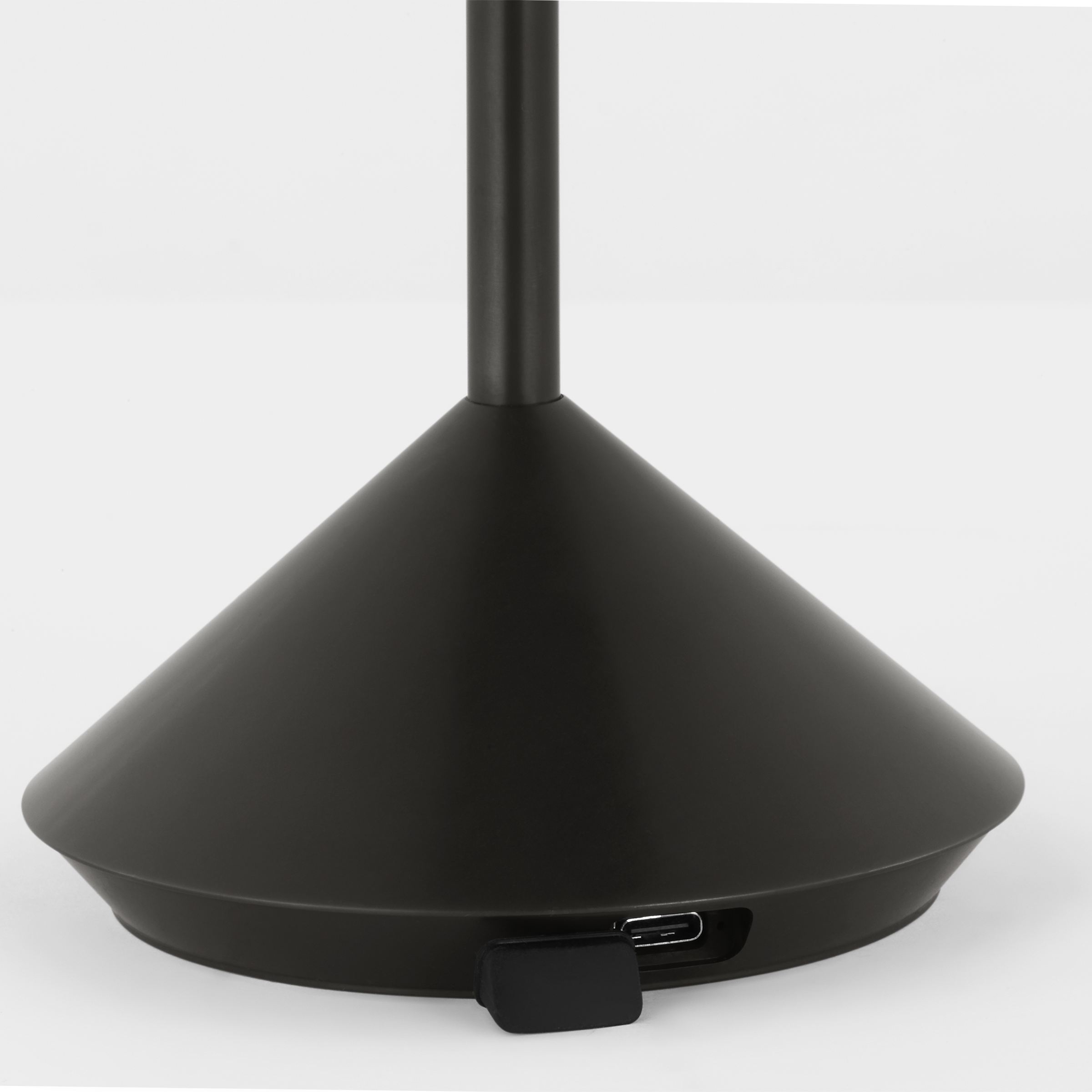 Moneta Accent Rechargeable Table Lamp