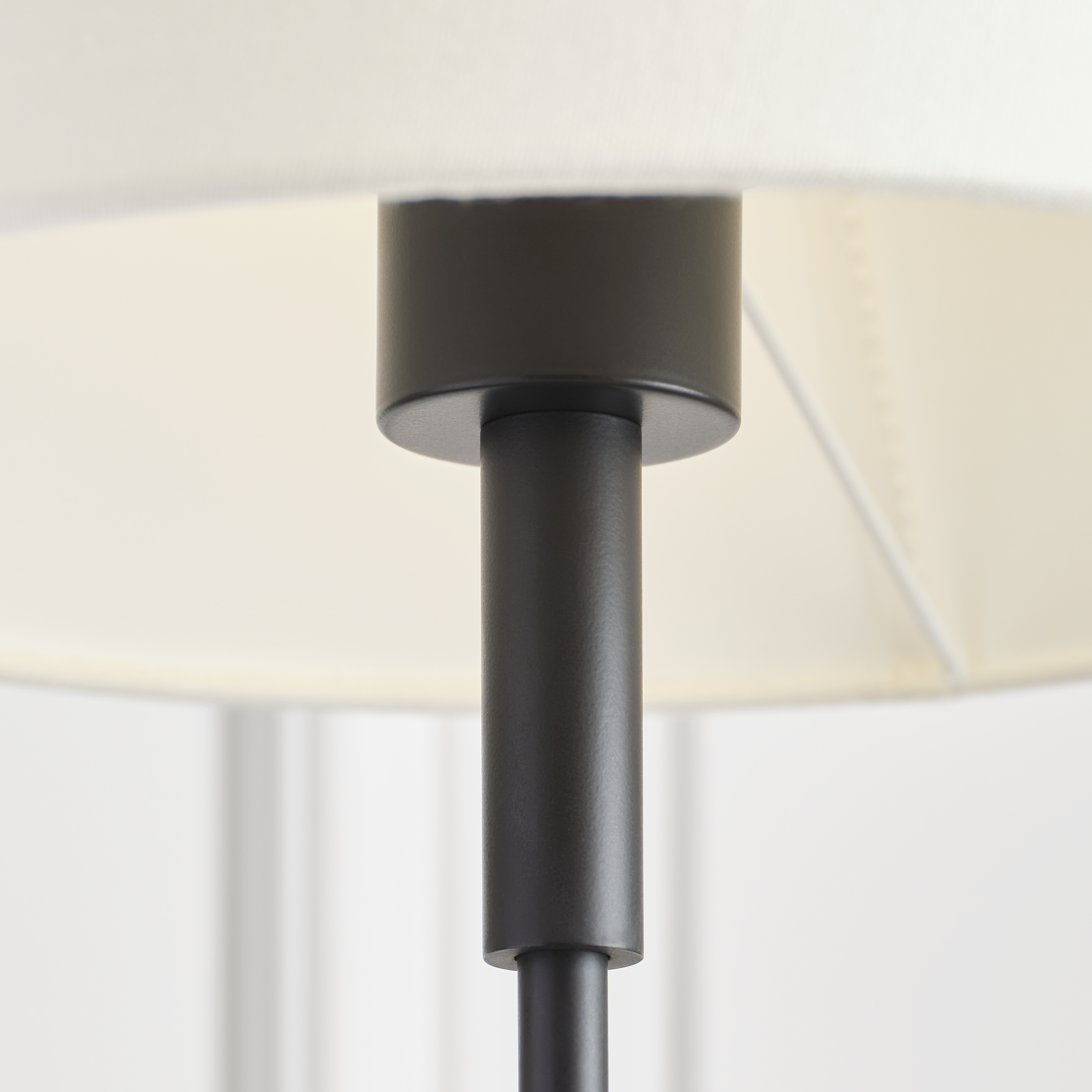 Porteau Medium Table Lamp