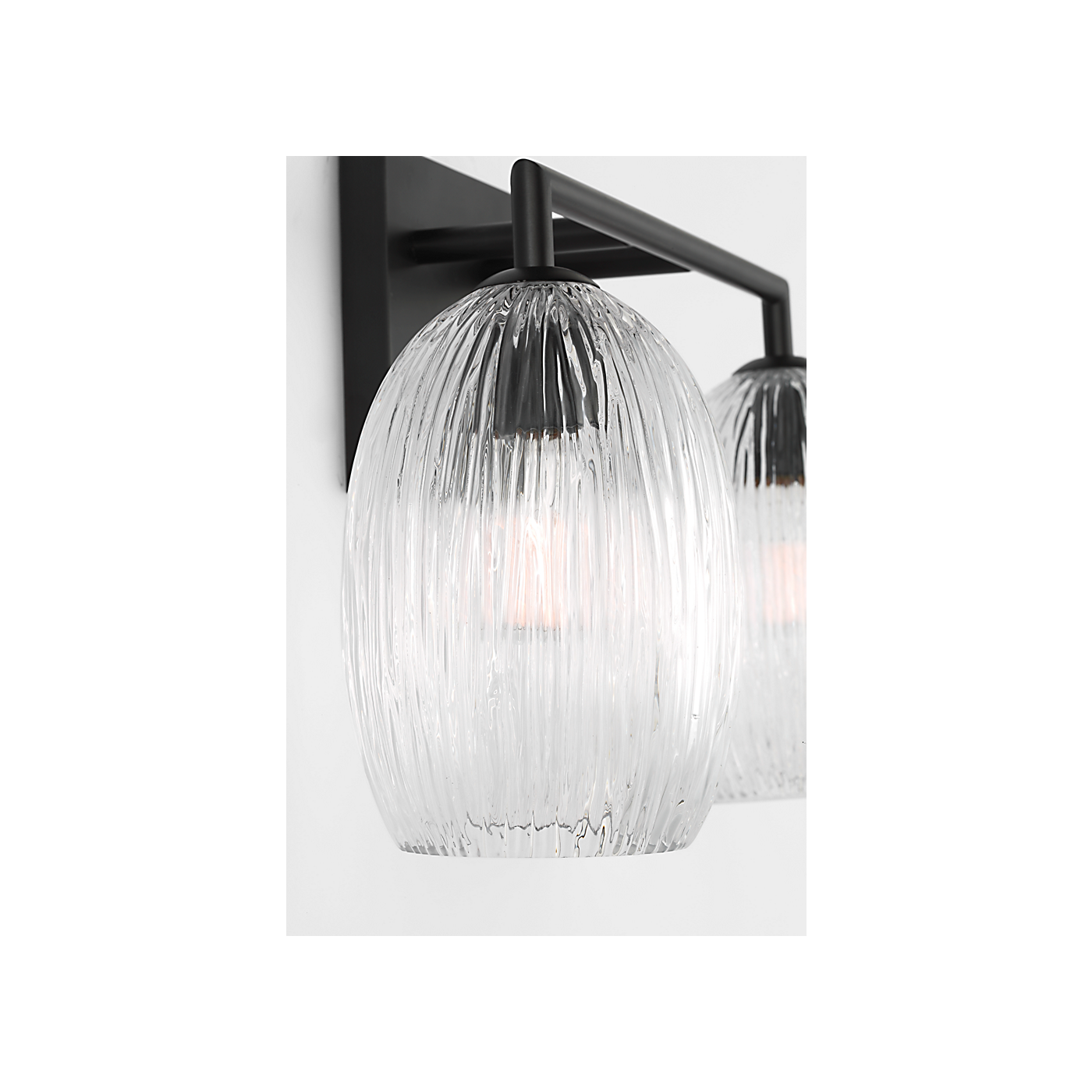 Visual Comfort Serafina 16 Bath