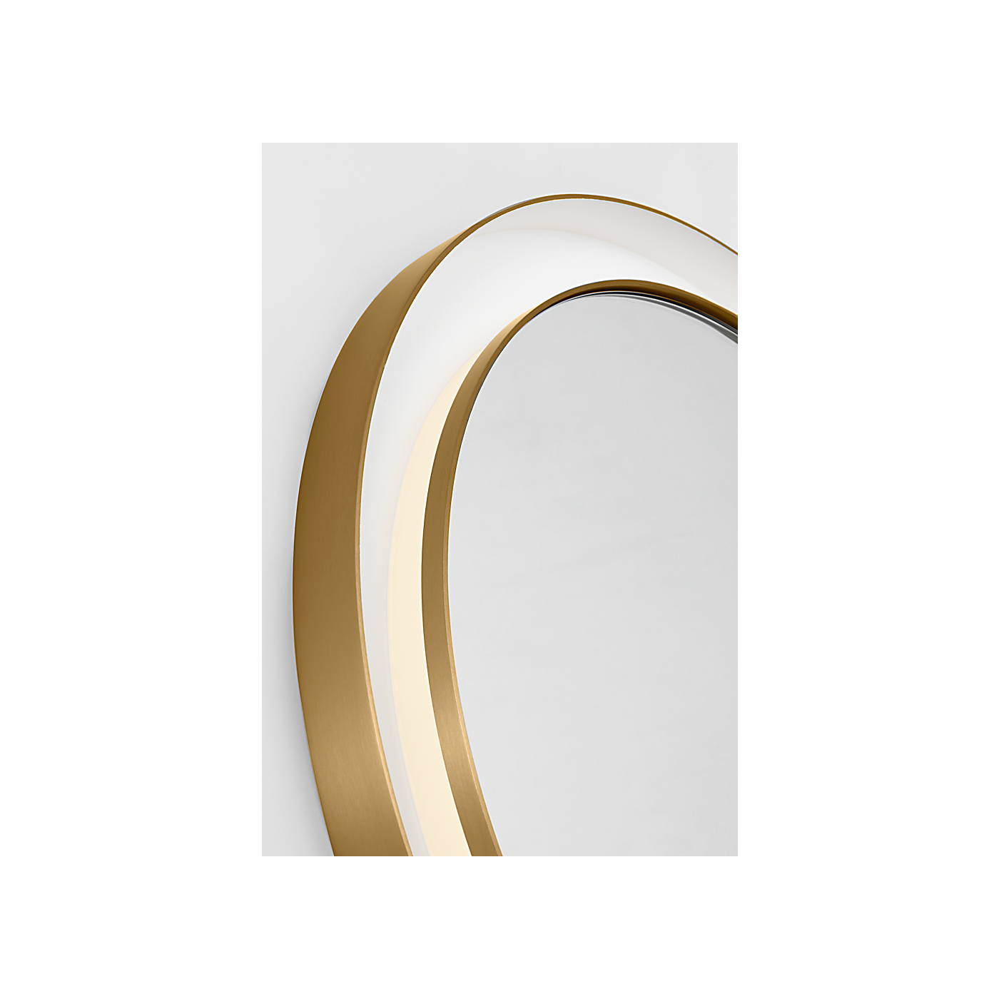 Visual Comfort Chopin 24" Round Illuminated Mirror